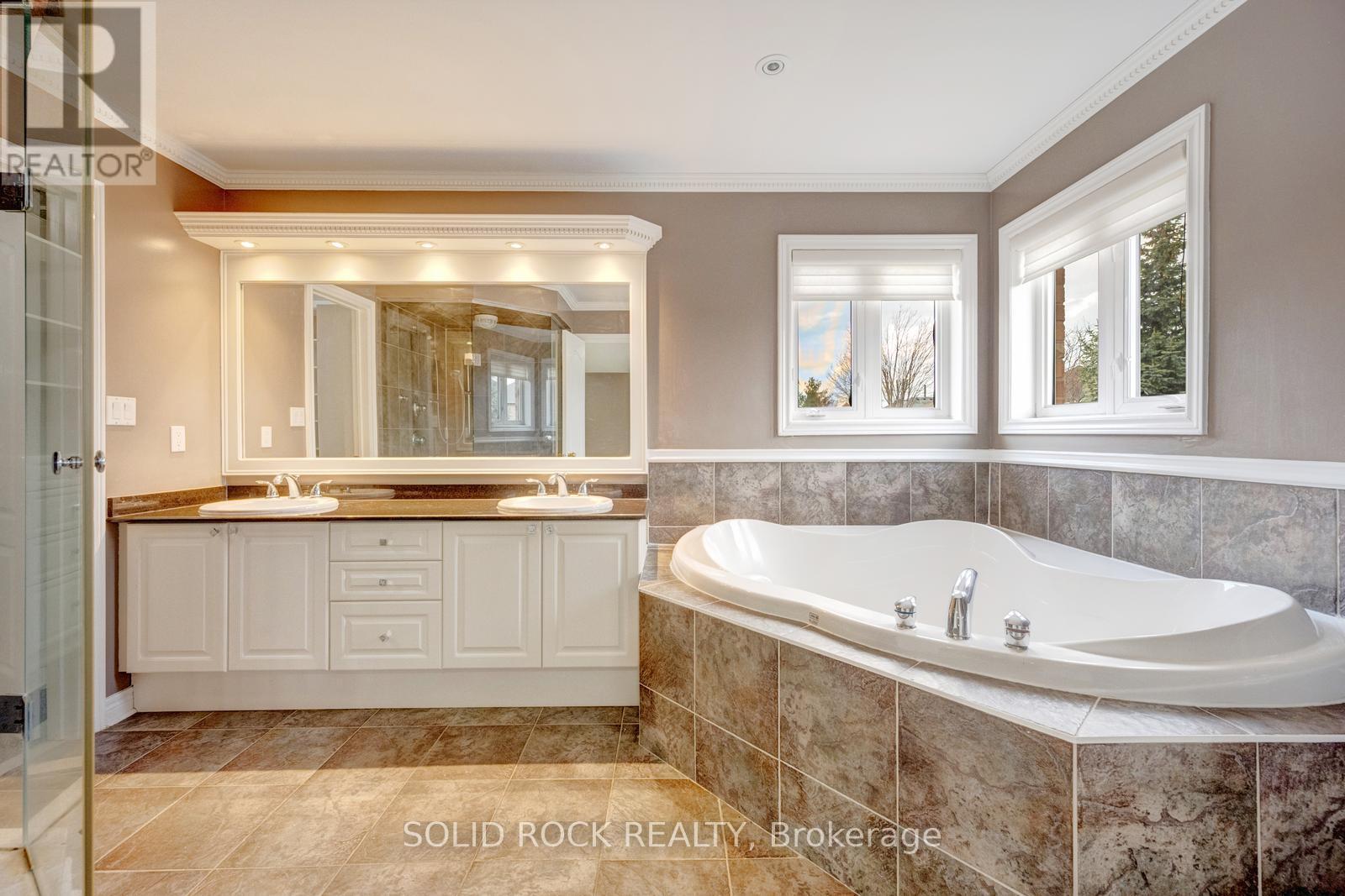 34 Forsyth Crescent, Halton Hills (Georgetown), Ontario  L7G 6G3 - Photo 30 - W12984550