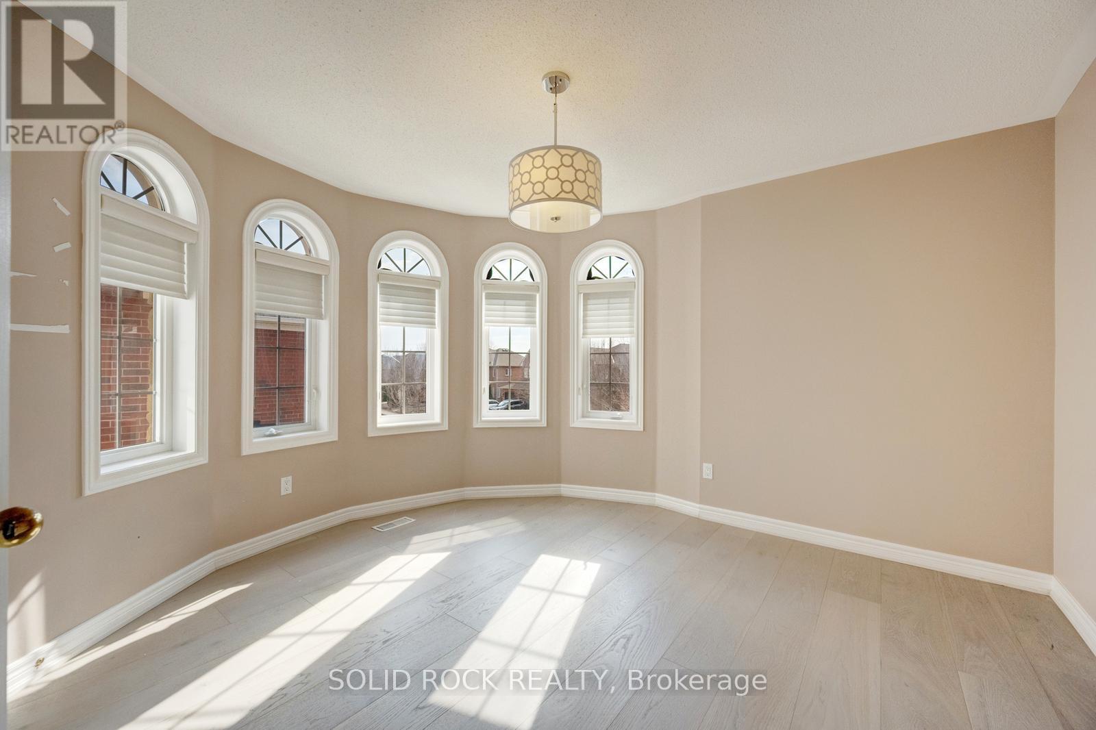 34 Forsyth Crescent, Halton Hills (Georgetown), Ontario  L7G 6G3 - Photo 32 - W12984550