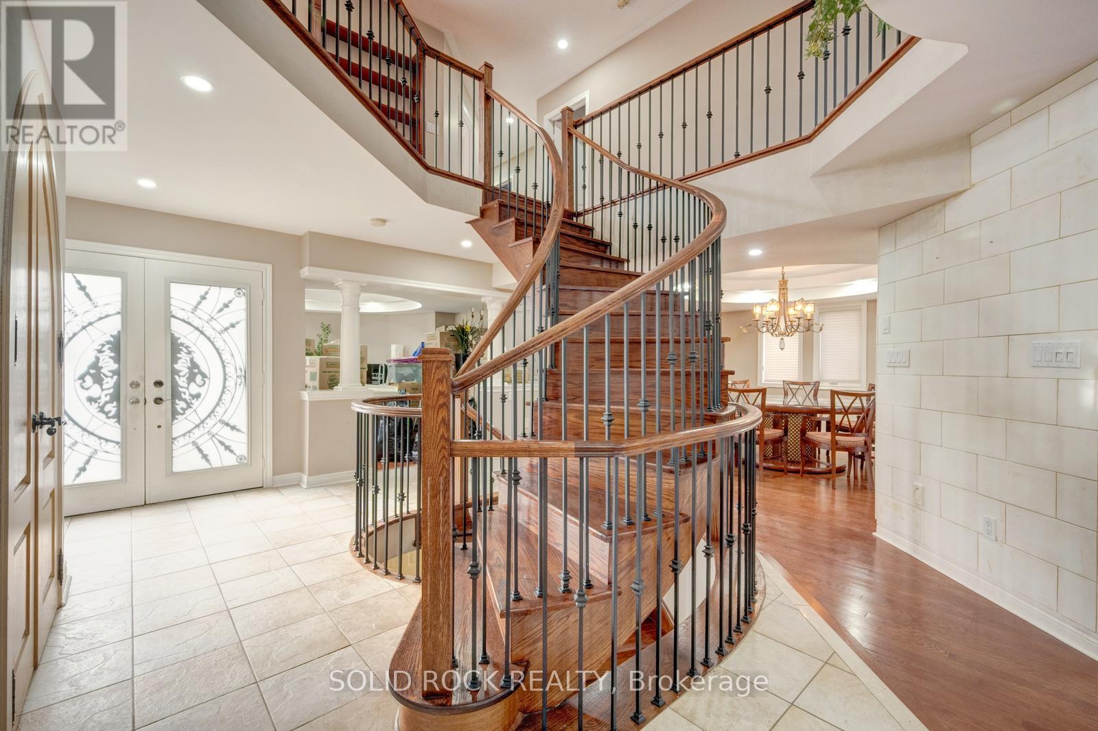 34 Forsyth Crescent, Halton Hills (Georgetown), Ontario  L7G 6G3 - Photo 8 - W12984550