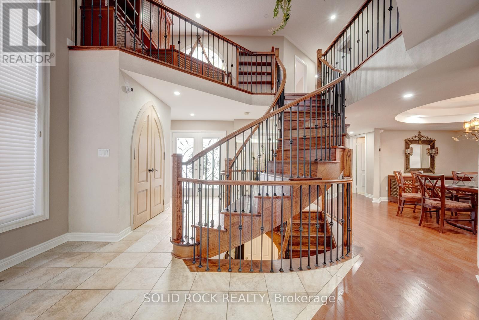 34 Forsyth Crescent, Halton Hills (Georgetown), Ontario  L7G 6G3 - Photo 9 - W12984550