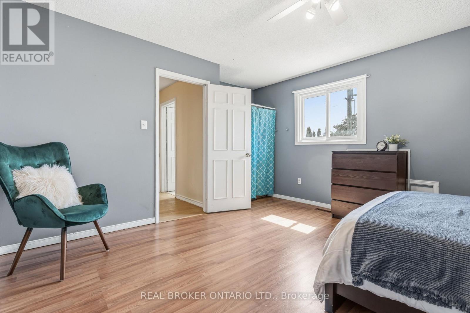 18 Cotswold Court, Halton Hills (Georgetown), Ontario  L7G 5E5 - Photo 26 - W12984736