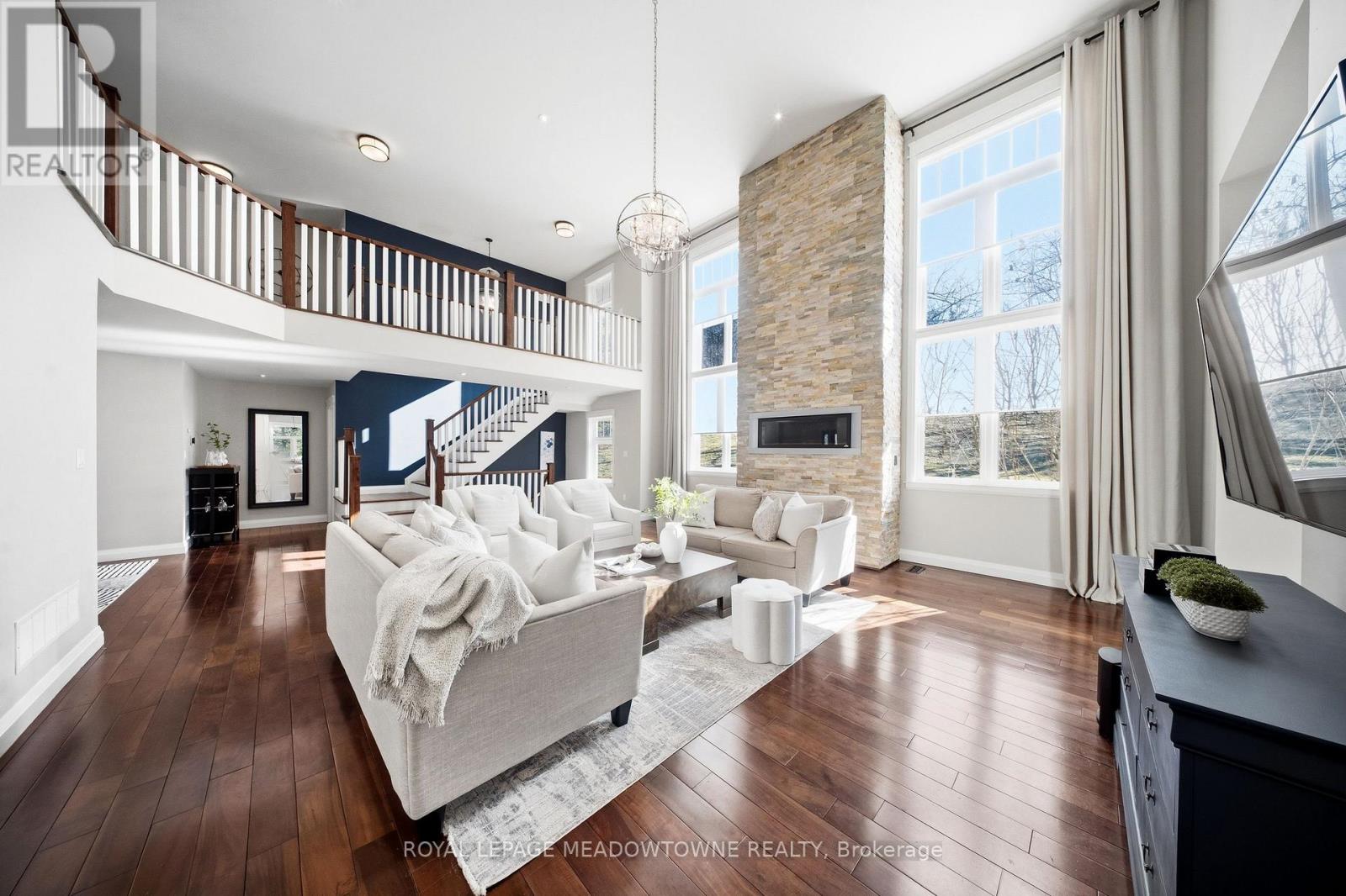 254 Main Street S, Halton Hills (Georgetown), Ontario  L7G 4S5 - Photo 15 - W12986436