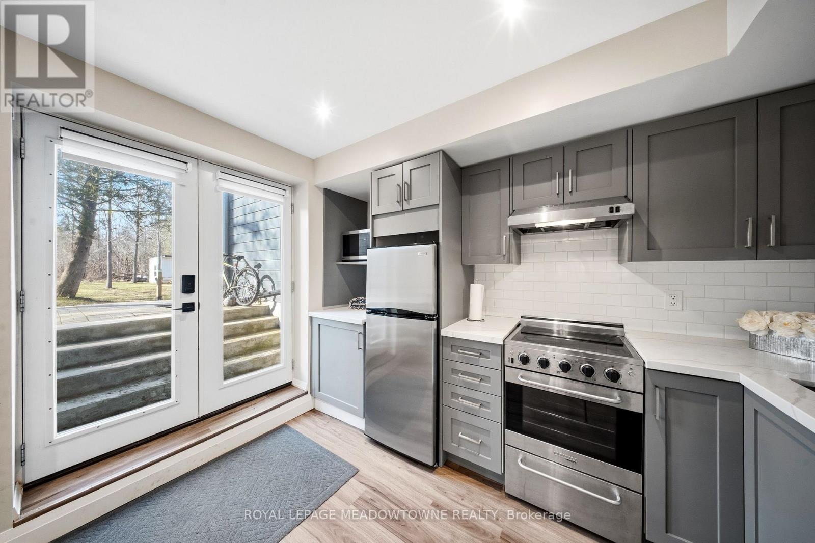 254 Main Street S, Halton Hills (Georgetown), Ontario  L7G 4S5 - Photo 38 - W12986436