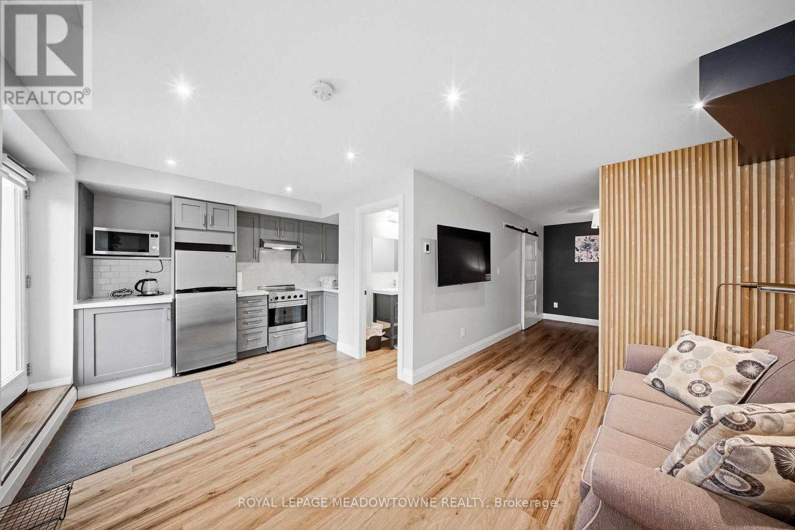 254 Main Street S, Halton Hills (Georgetown), Ontario  L7G 4S5 - Photo 39 - W12986436