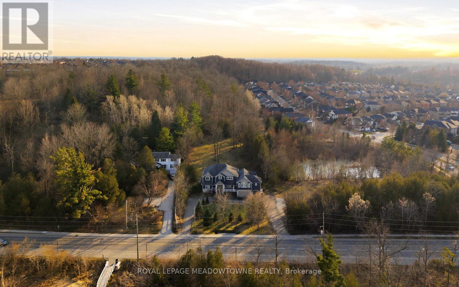 254 Main Street S, Halton Hills (Georgetown), Ontario  L7G 4S5 - Photo 48 - W12986436