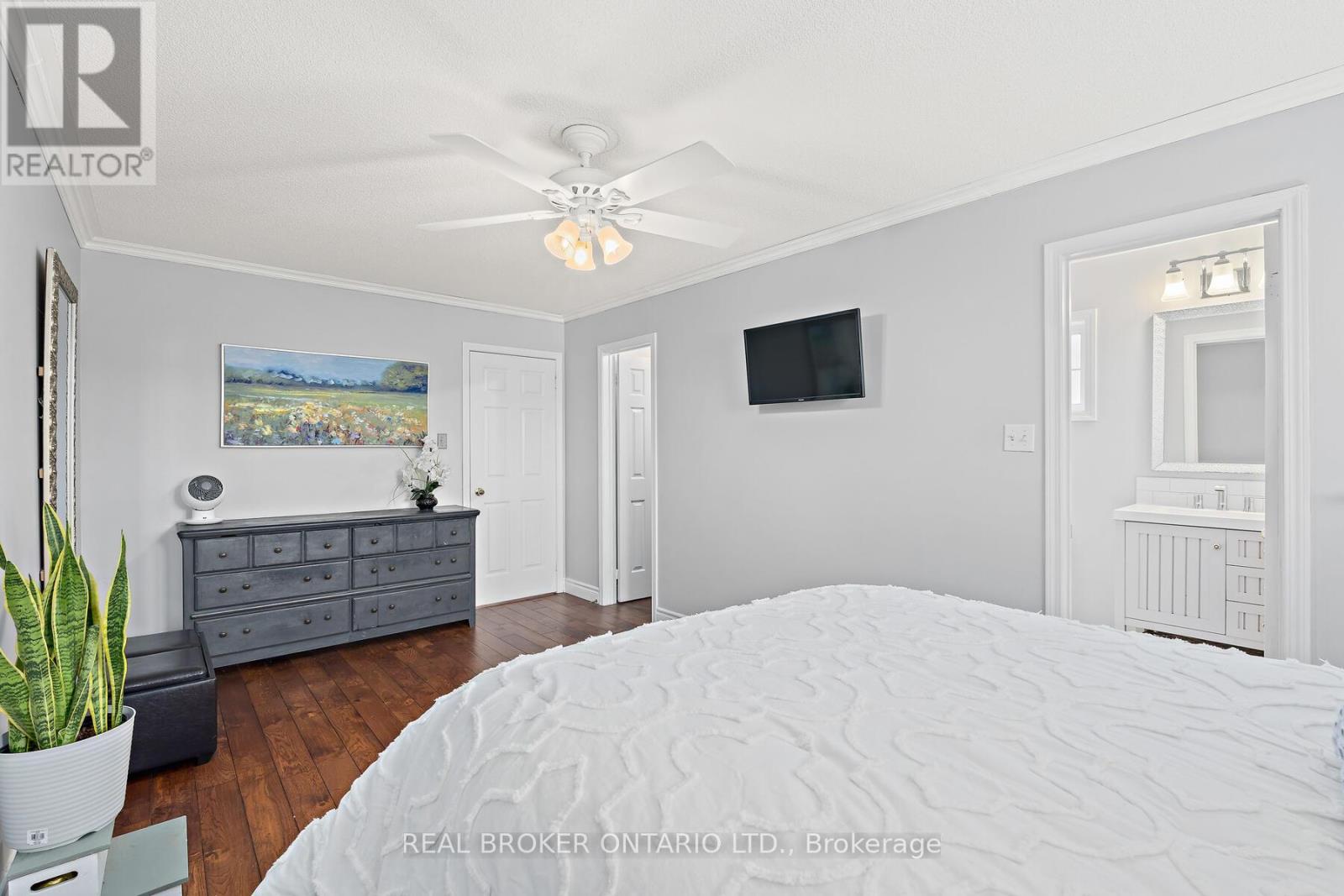 42 - 42 Palomino Trail, Halton Hills (Georgetown), Ontario  L7G 6E9 - Photo 10 - W12987312