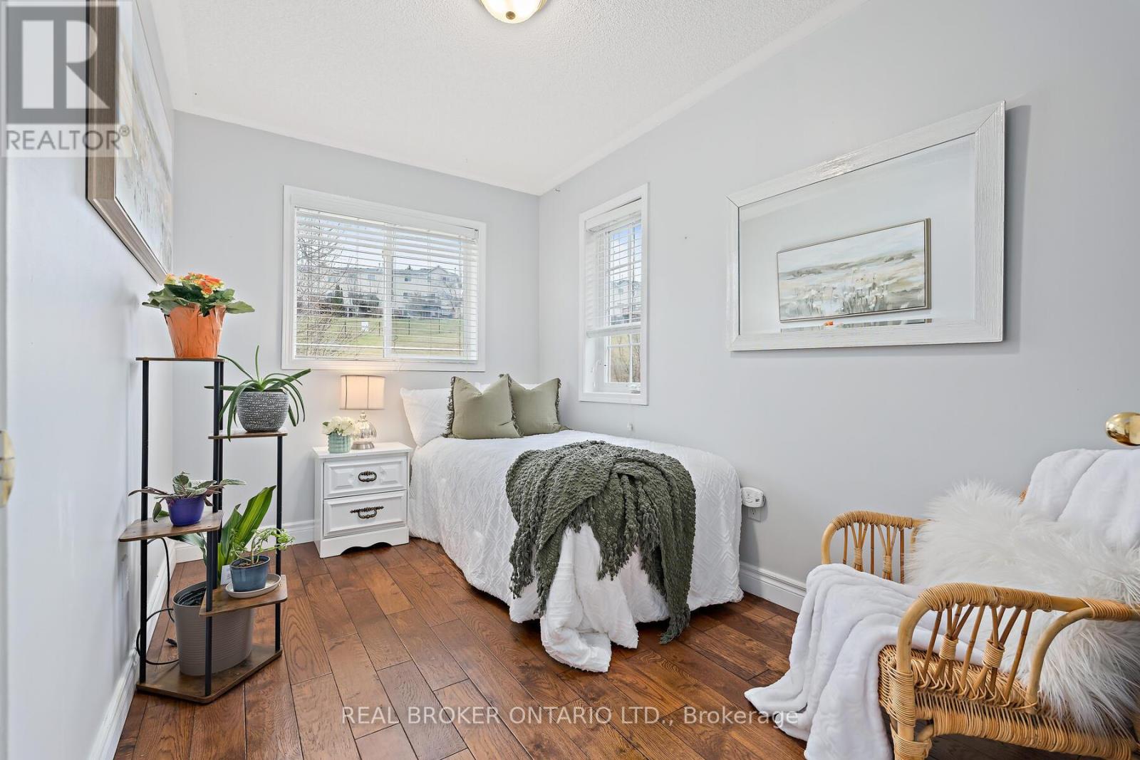 42 - 42 Palomino Trail, Halton Hills (Georgetown), Ontario  L7G 6E9 - Photo 13 - W12987312