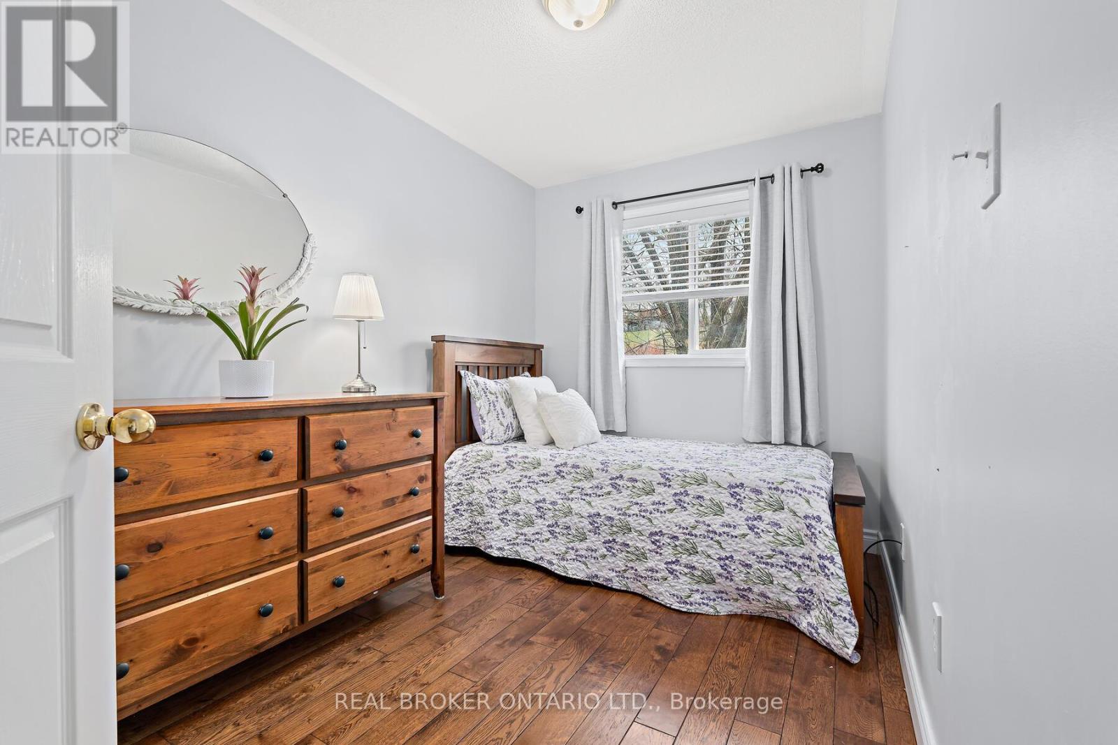 42 - 42 Palomino Trail, Halton Hills (Georgetown), Ontario  L7G 6E9 - Photo 16 - W12987312