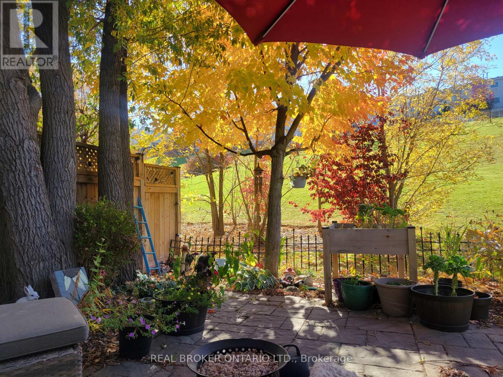 42 - 42 Palomino Trail, Halton Hills (Georgetown), Ontario  L7G 6E9 - Photo 17 - W12987312