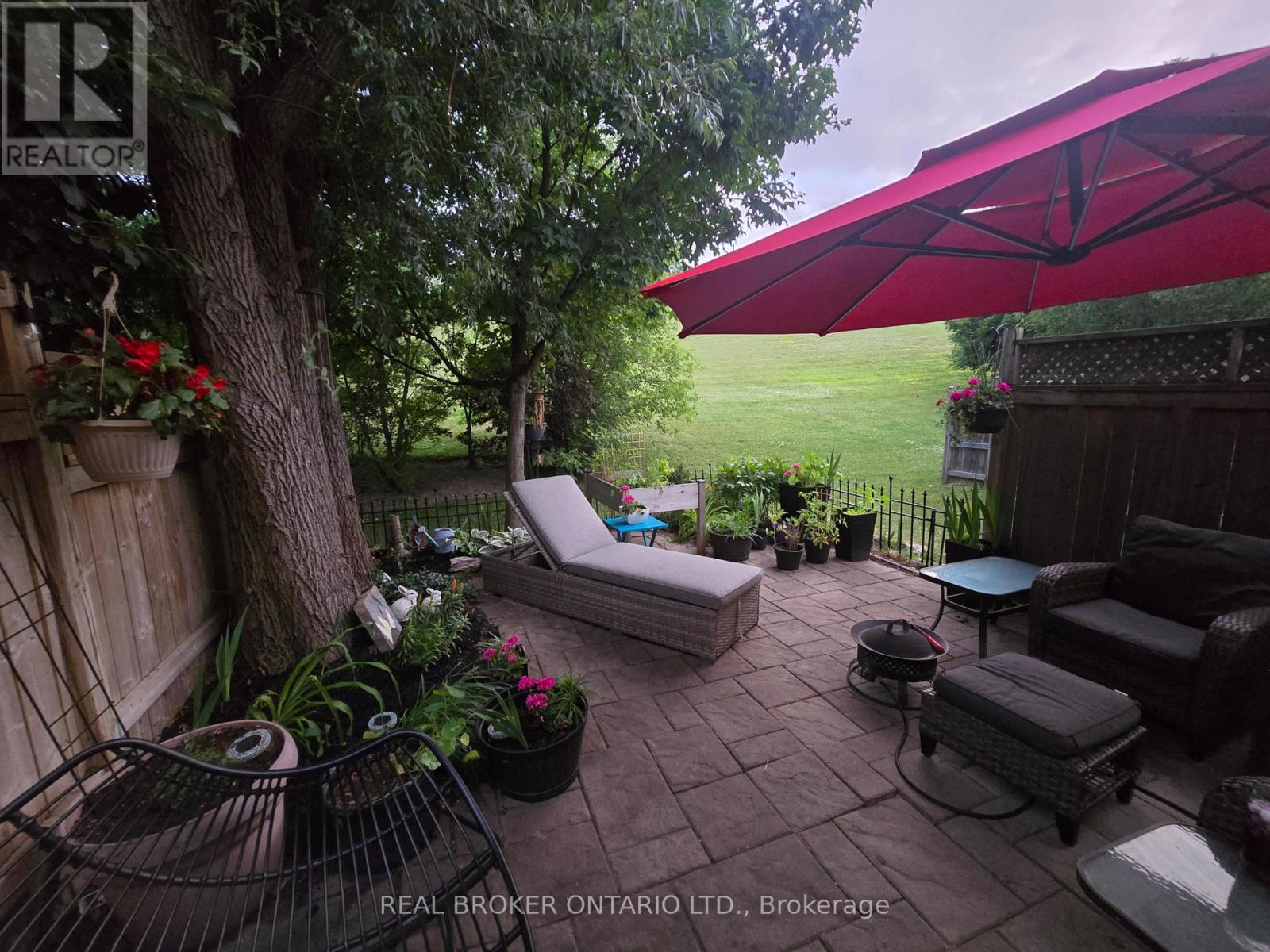 42 - 42 Palomino Trail, Halton Hills (Georgetown), Ontario  L7G 6E9 - Photo 18 - W12987312