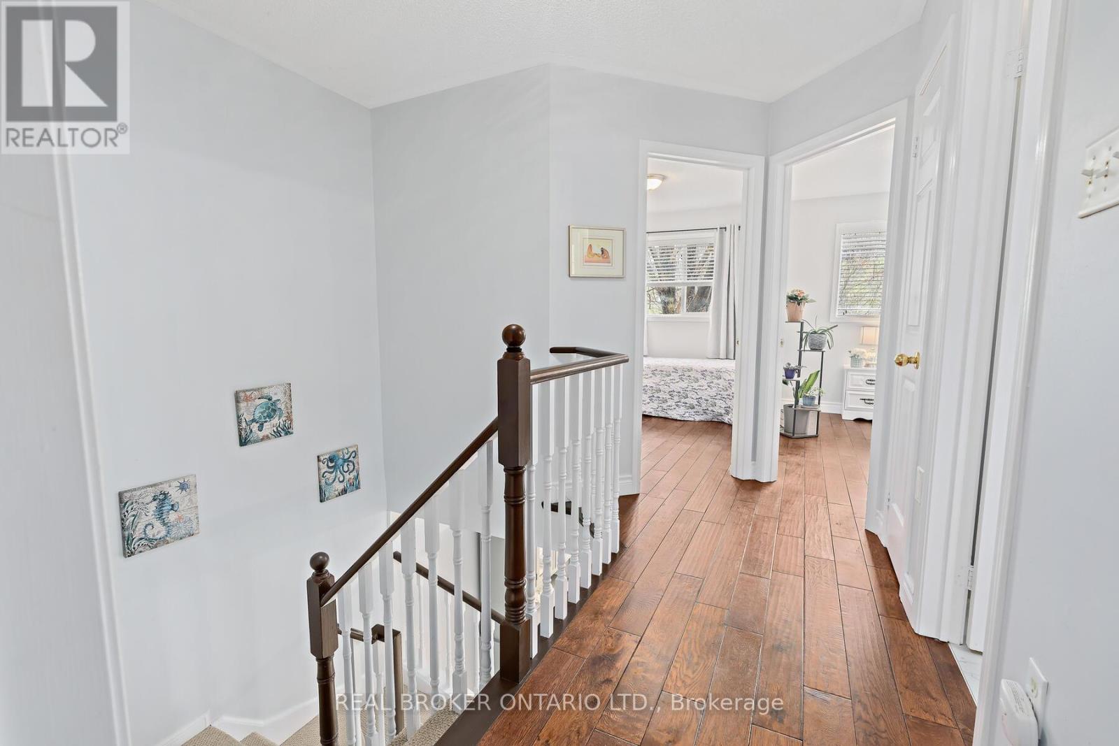 42 - 42 Palomino Trail, Halton Hills (Georgetown), Ontario  L7G 6E9 - Photo 8 - W12987312