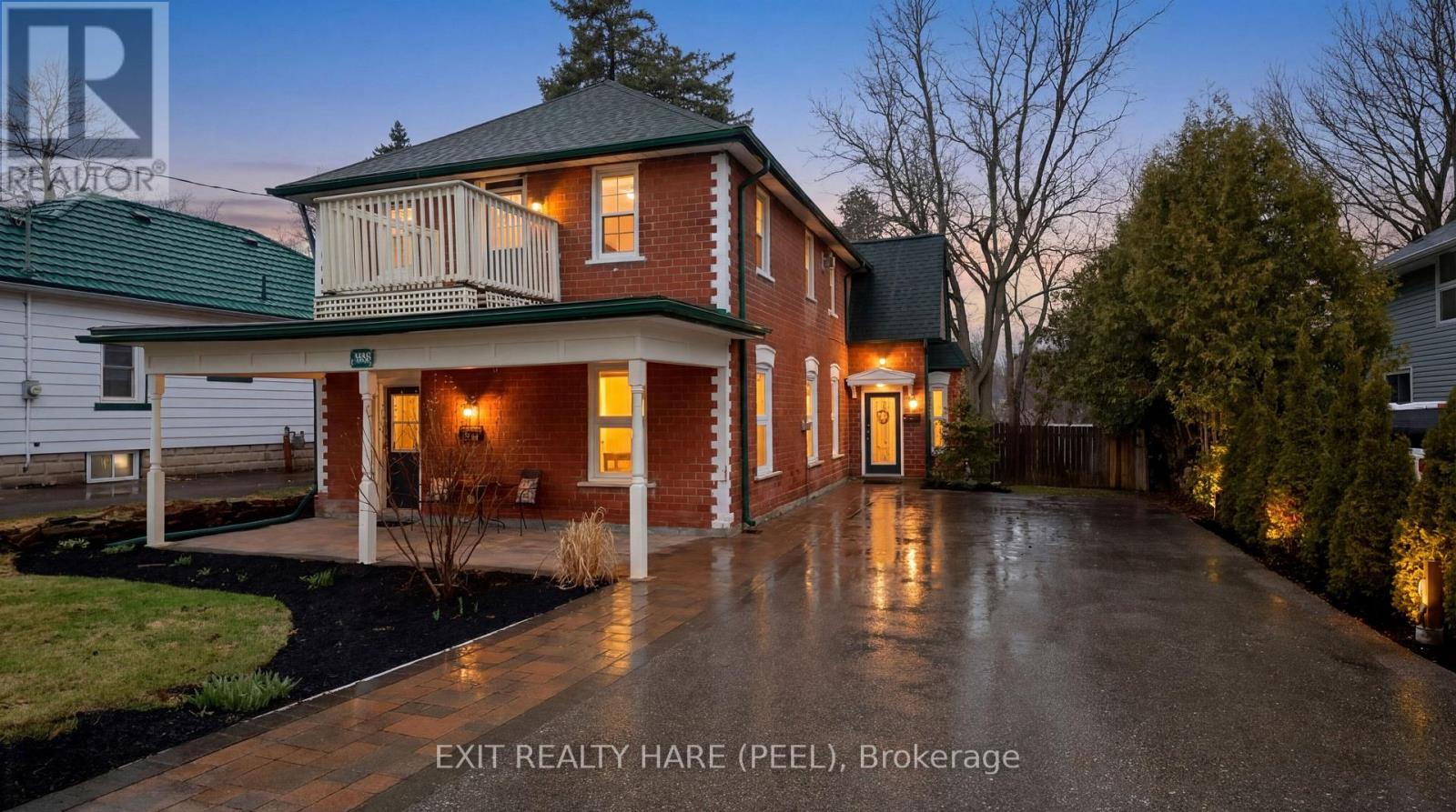 31 Brock Street, Halton Hills (Ac Acton), Ontario  L7J 1N3 - Photo 1 - W12987458