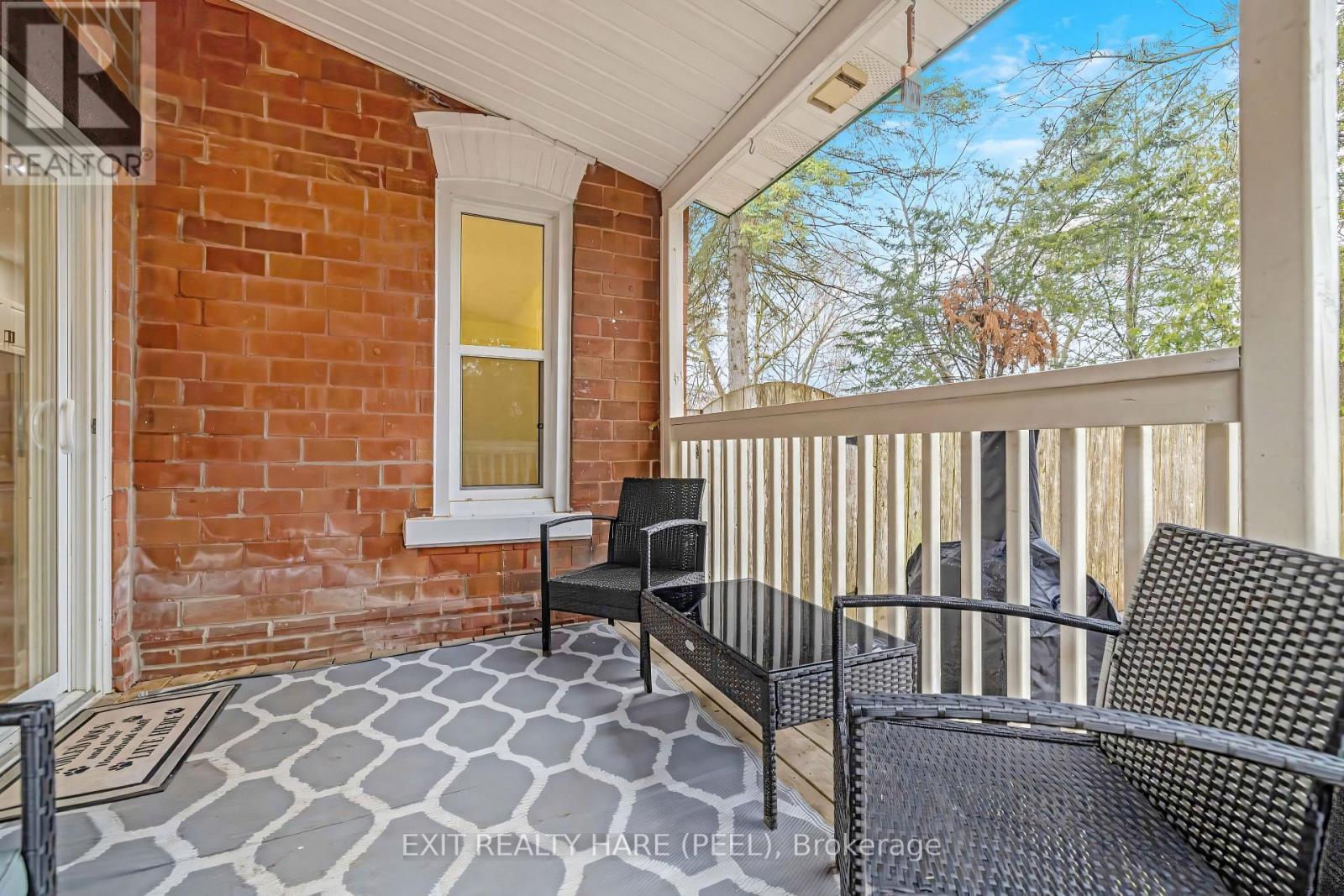 31 Brock Street, Halton Hills (Ac Acton), Ontario  L7J 1N3 - Photo 12 - W12987458