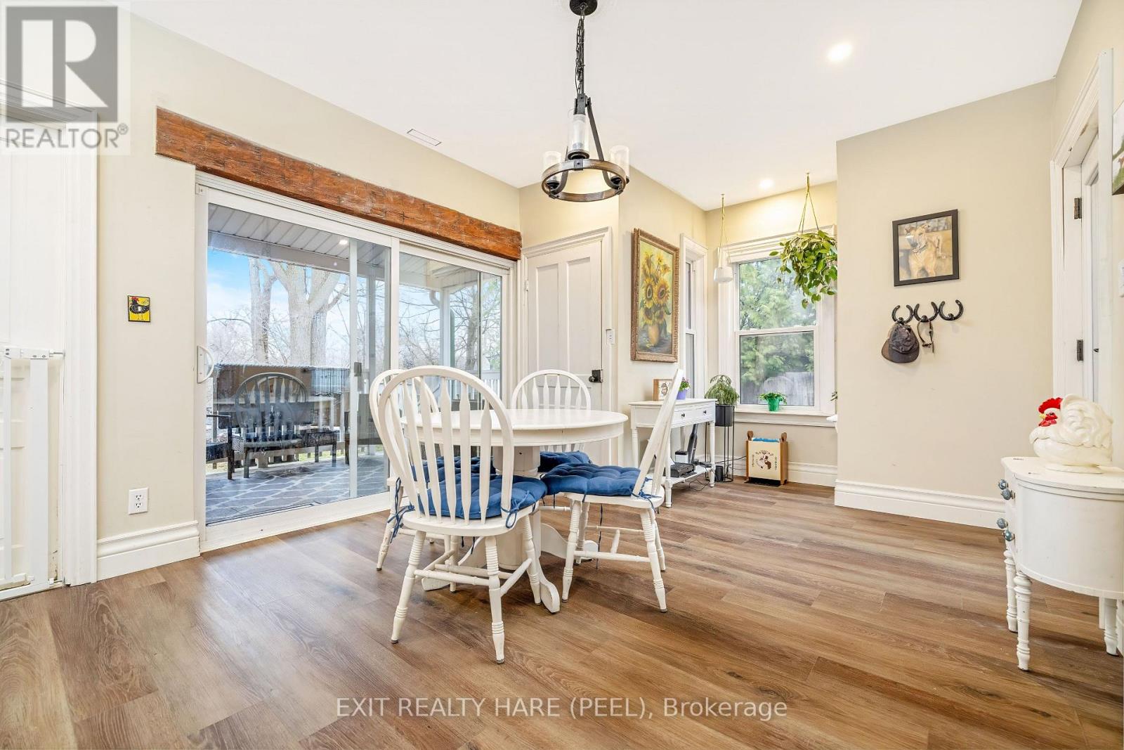 31 Brock Street, Halton Hills (Ac Acton), Ontario  L7J 1N3 - Photo 17 - W12987458