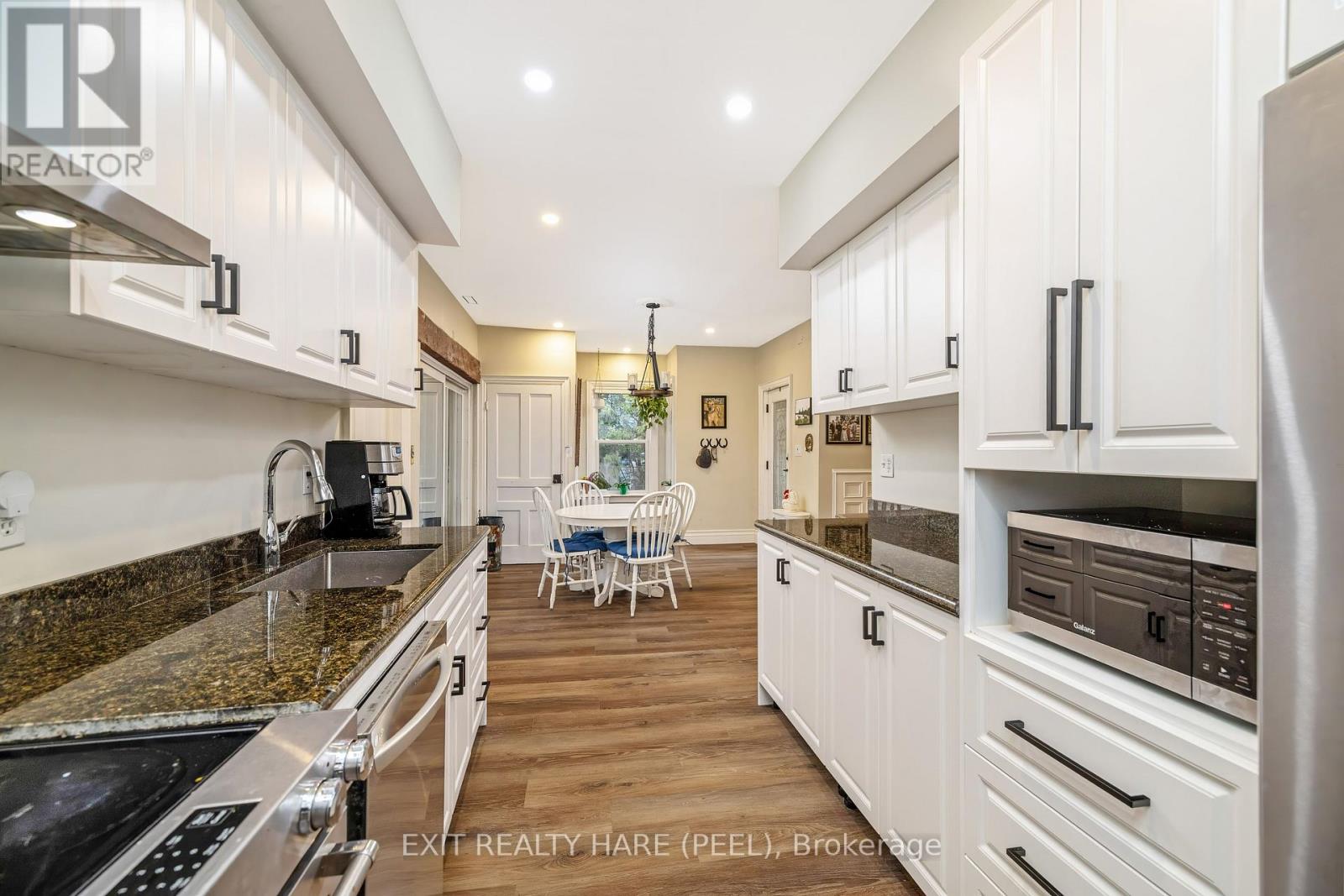 31 Brock Street, Halton Hills (Ac Acton), Ontario  L7J 1N3 - Photo 23 - W12987458