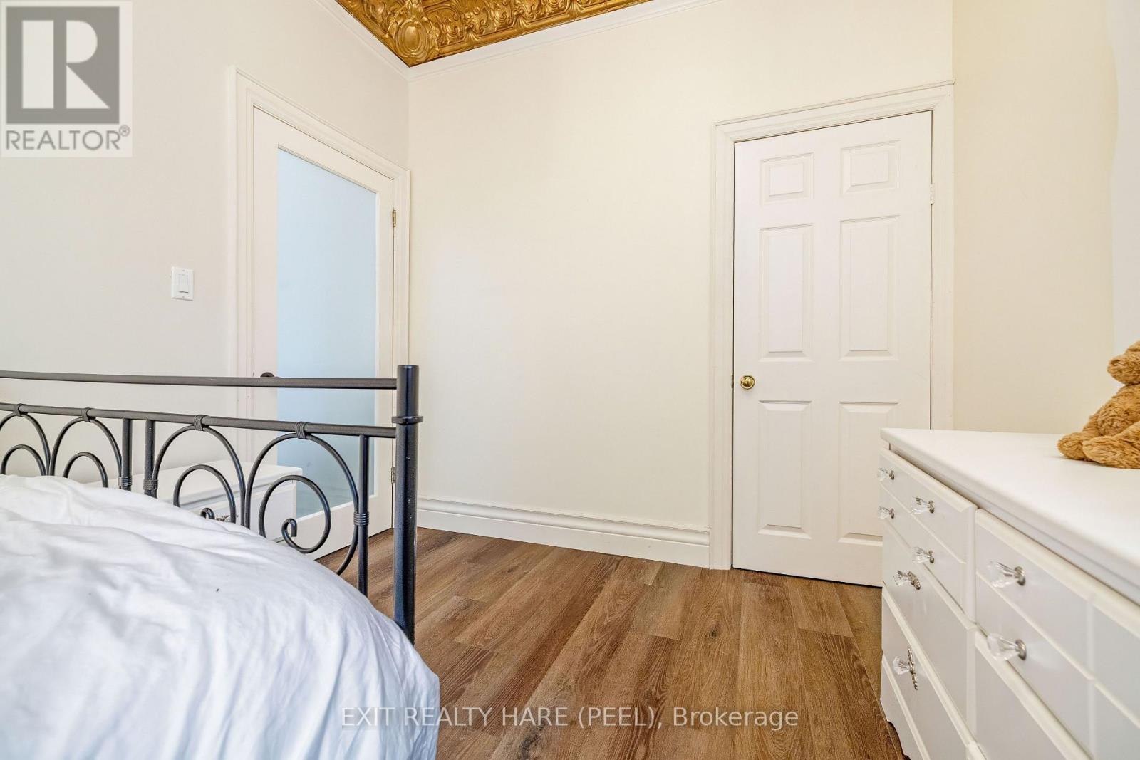 31 Brock Street, Halton Hills (Ac Acton), Ontario  L7J 1N3 - Photo 33 - W12987458