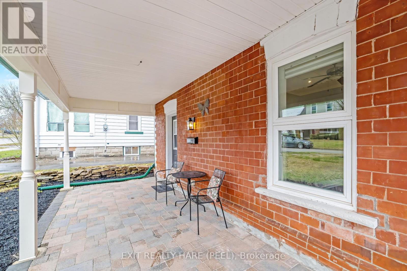 31 Brock Street, Halton Hills (Ac Acton), Ontario  L7J 1N3 - Photo 34 - W12987458