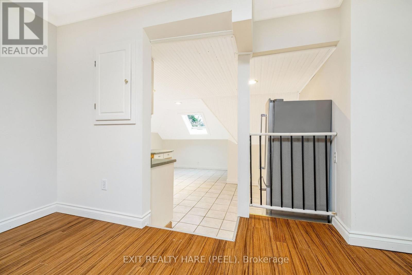 31 Brock Street, Halton Hills (Ac Acton), Ontario  L7J 1N3 - Photo 41 - W12987458