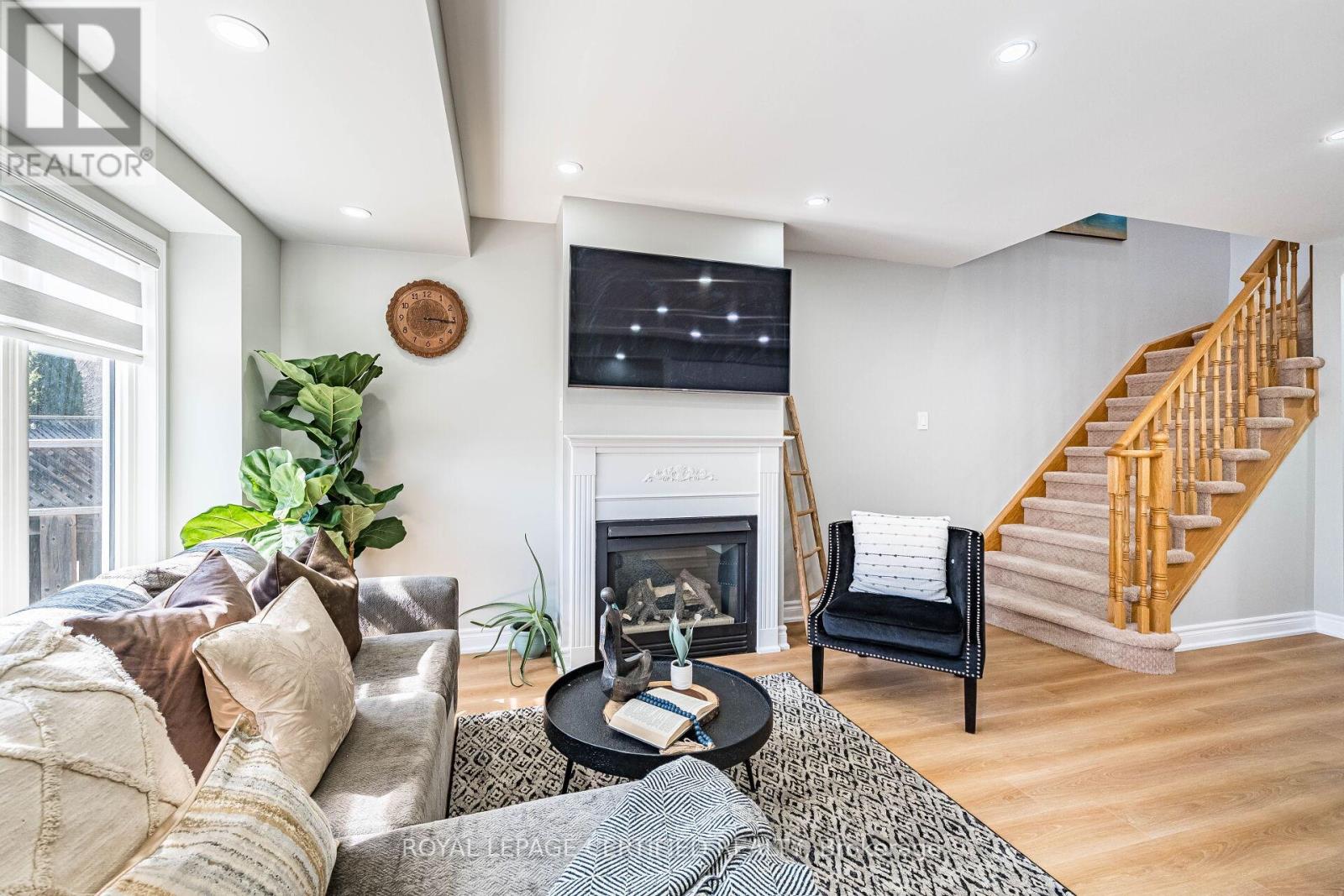 20 Harding Street, Halton Hills (Georgetown), Ontario  L7G 6B1 - Photo 15 - W12988306