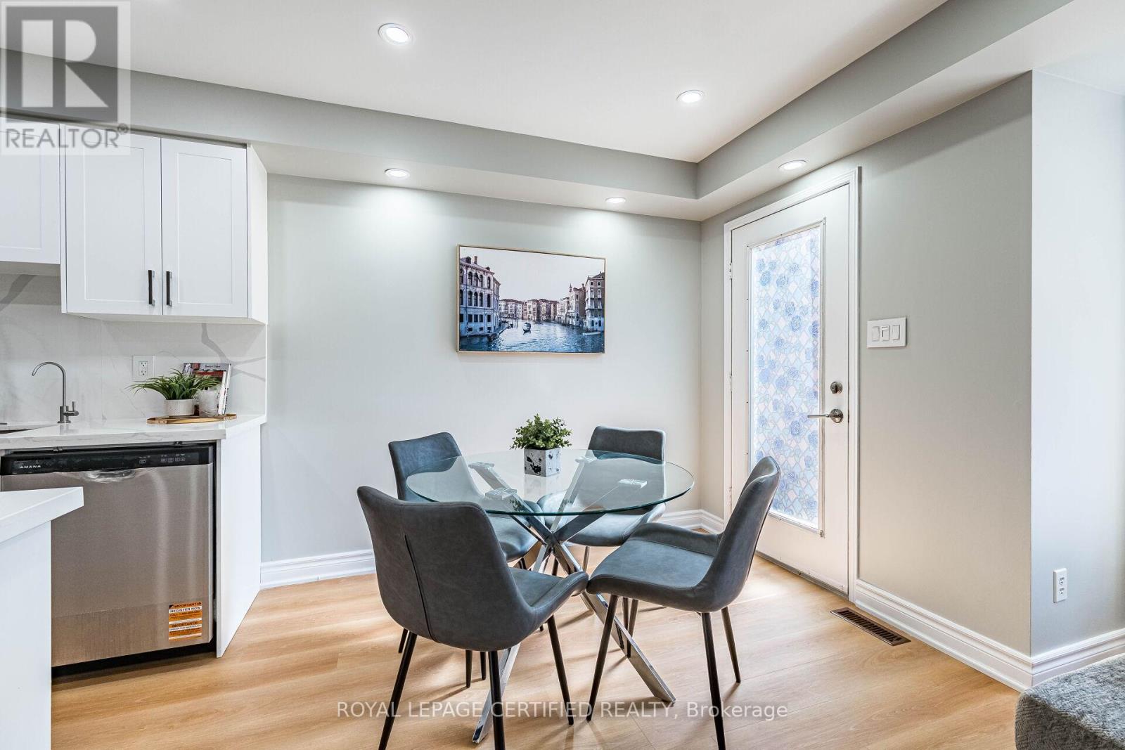 20 Harding Street, Halton Hills (Georgetown), Ontario  L7G 6B1 - Photo 20 - W12988306