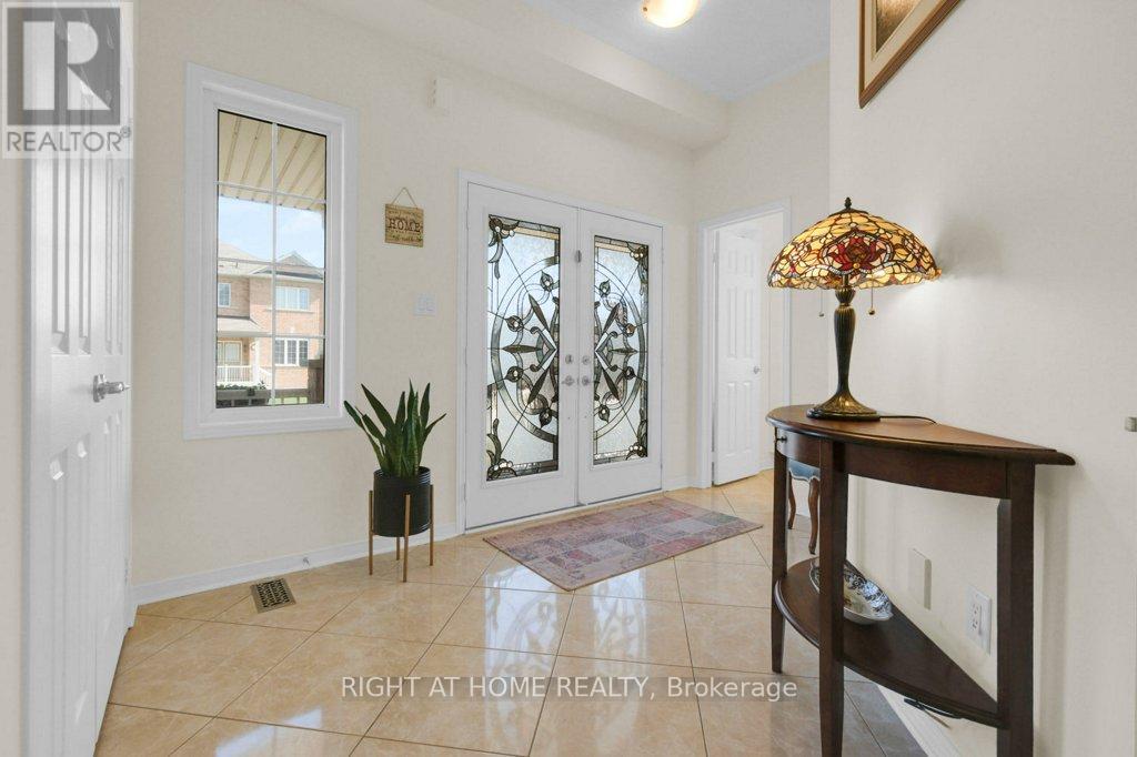 75 Hartwell Road, Halton Hills (Georgetown), Ontario  L7G 0H8 - Photo 11 - W12988880