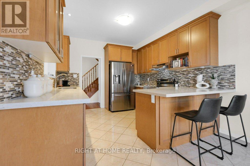 75 Hartwell Road, Halton Hills (Georgetown), Ontario  L7G 0H8 - Photo 17 - W12988880