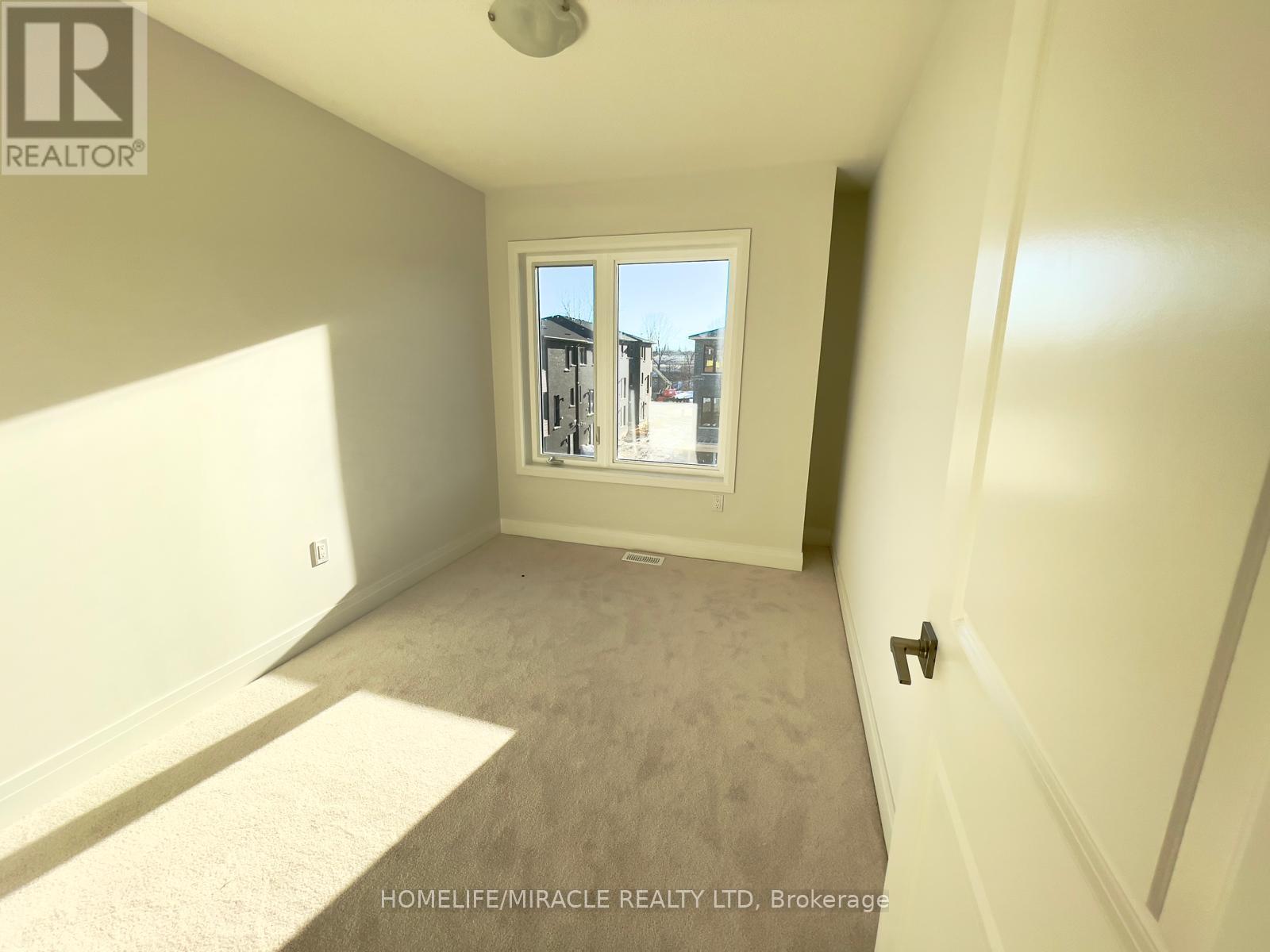 87 Windtree Way, Halton Hills (Georgetown), Ontario  L7G 0P6 - Photo 12 - W12989404