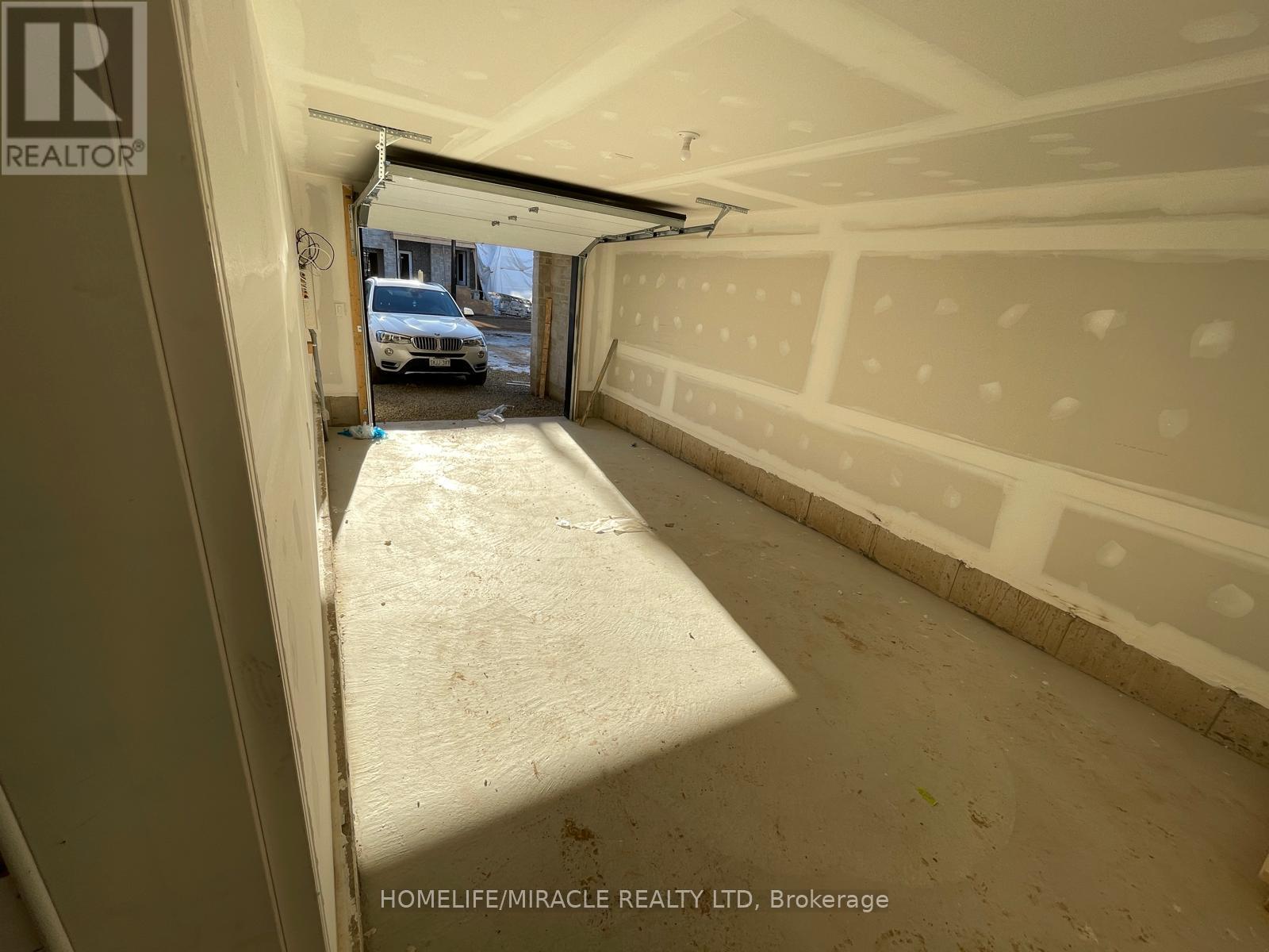 87 Windtree Way, Halton Hills (Georgetown), Ontario  L7G 0P6 - Photo 25 - W12989404