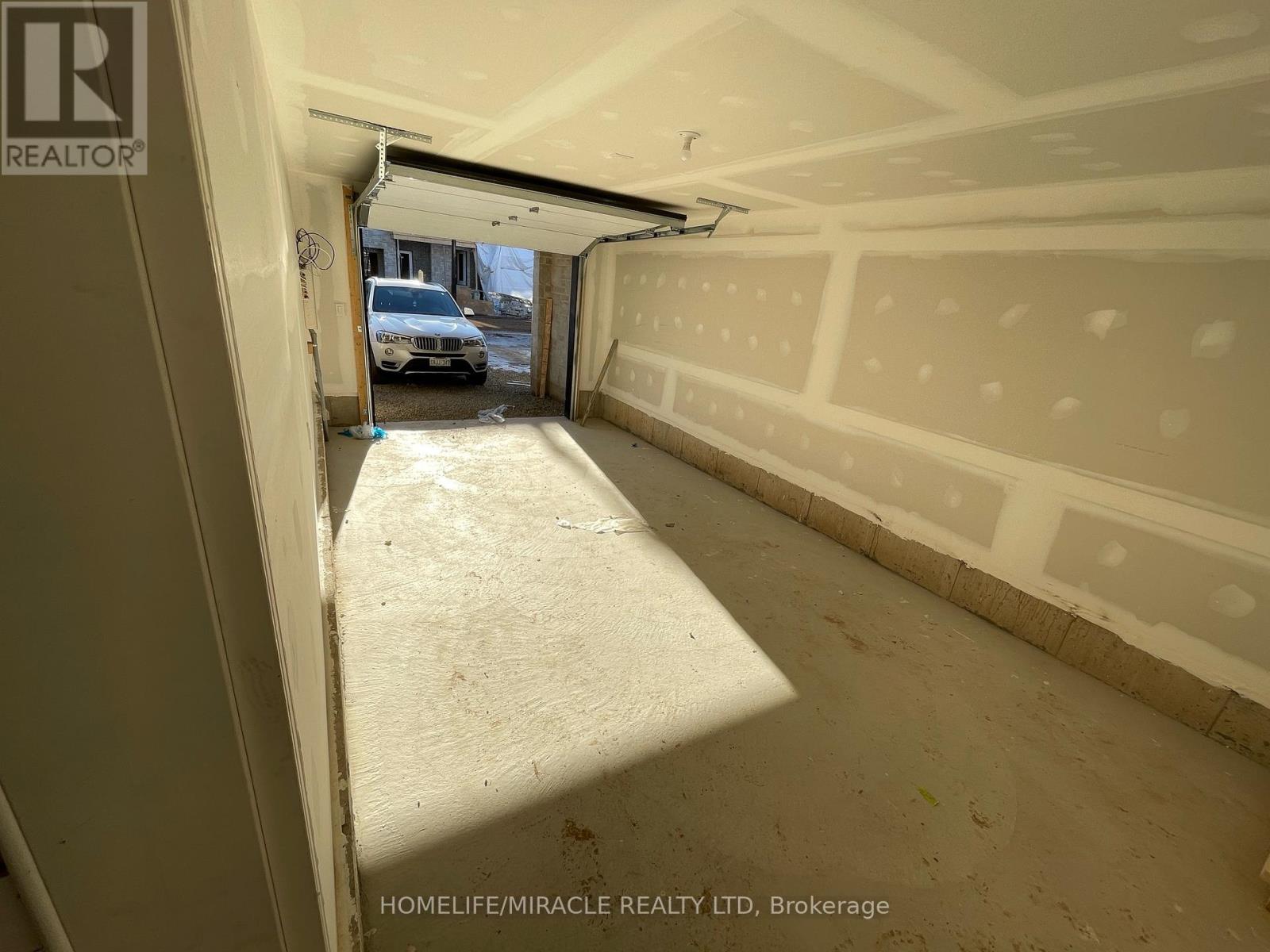 87 Windtree Way, Halton Hills (Georgetown), Ontario  L7G 0P6 - Photo 39 - W12989404