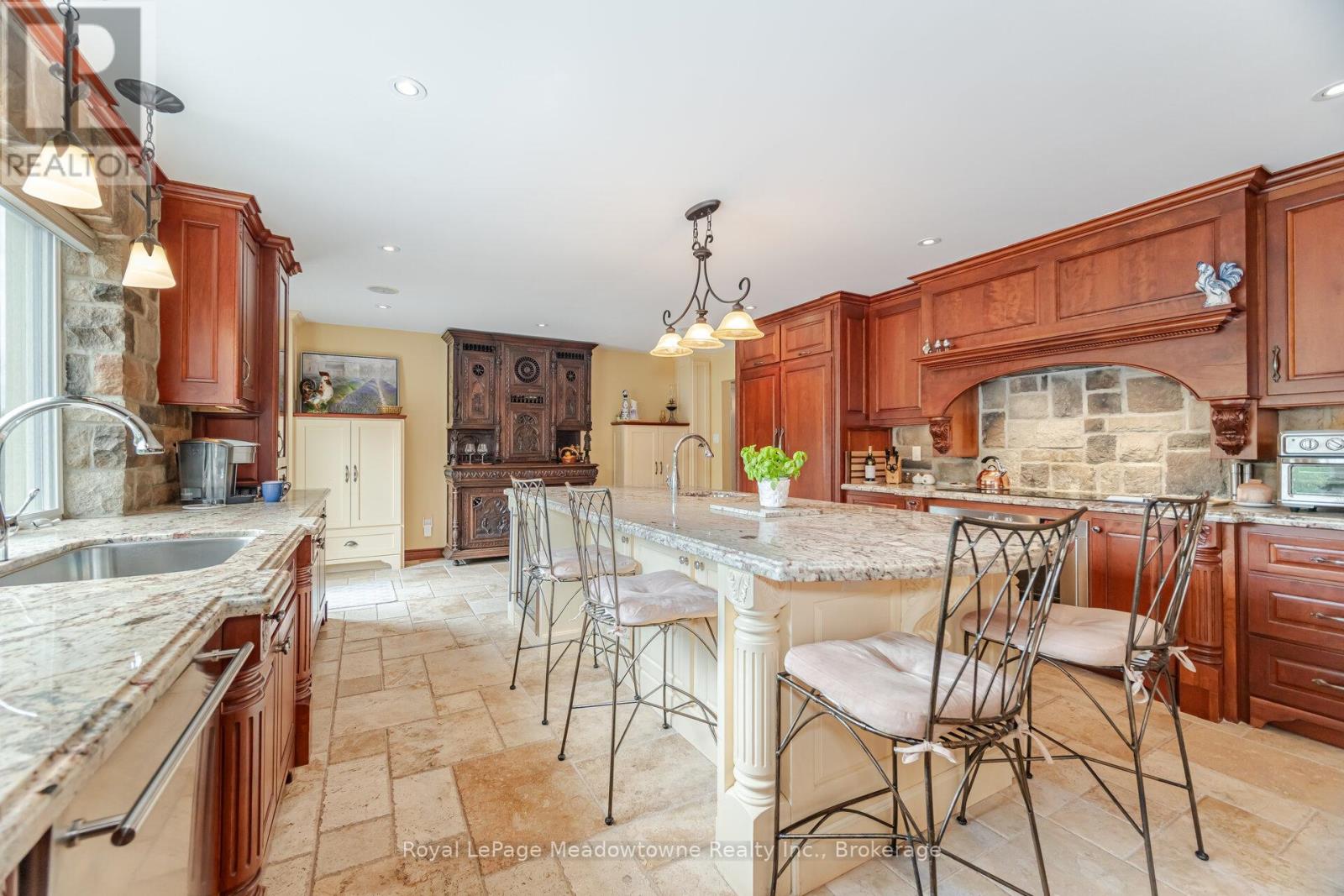 11302 Regional 25 Road, Halton Hills (Ac Acton), Ontario  L7J 2M1 - Photo 6 - W12990024