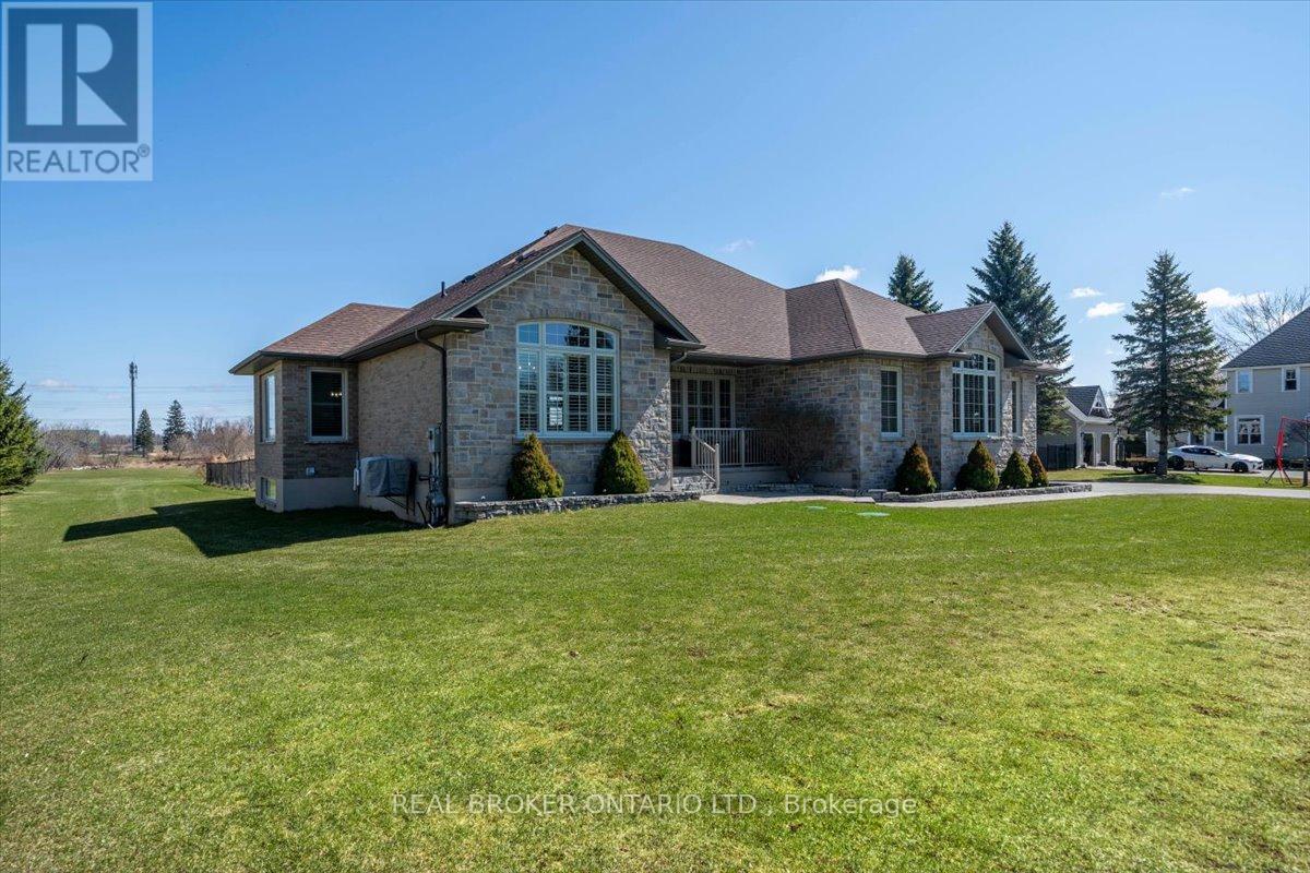 13475 Fourth Line, Halton Hills (Ac Acton), Ontario  L7J 2L8 - Photo 2 - W12990000