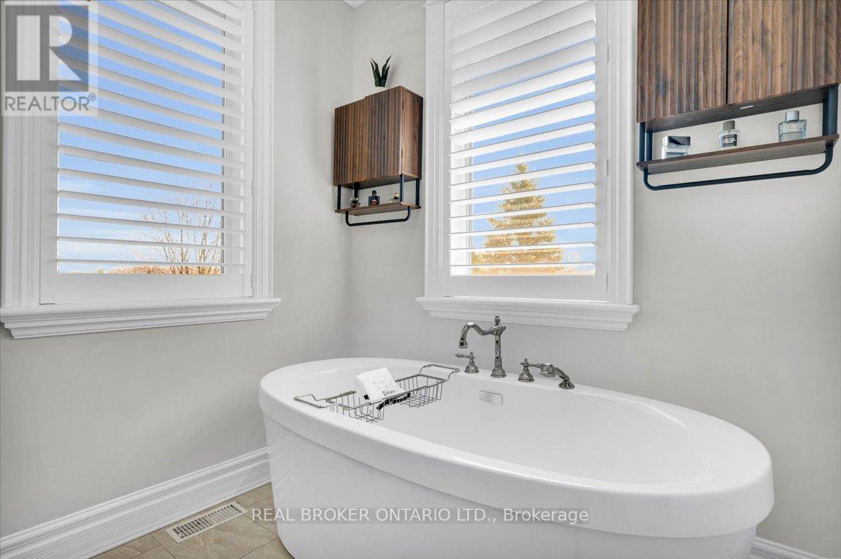 13475 Fourth Line, Halton Hills (Ac Acton), Ontario  L7J 2L8 - Photo 29 - W12990000