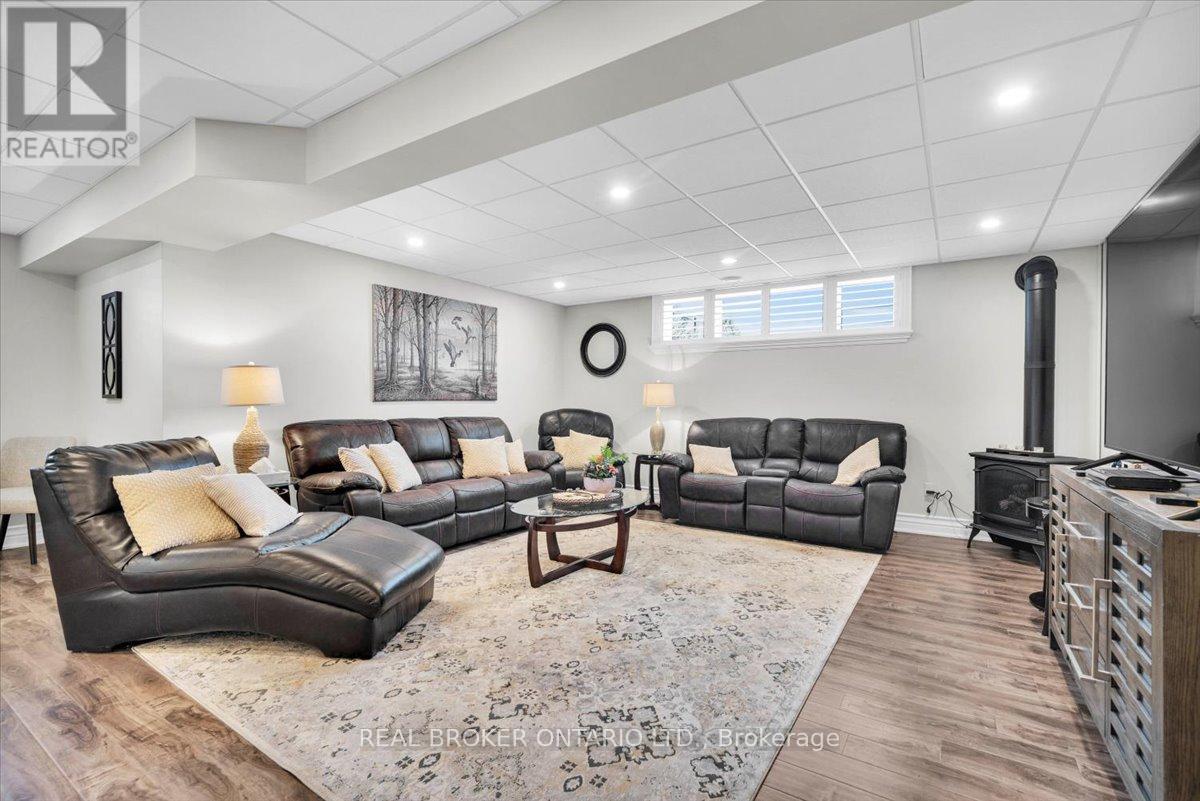 13475 Fourth Line, Halton Hills (Ac Acton), Ontario  L7J 2L8 - Photo 32 - W12990000