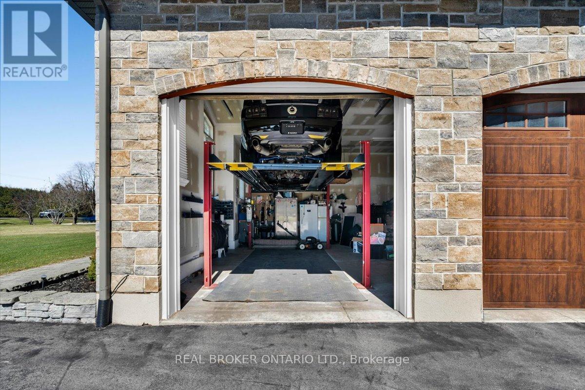 13475 Fourth Line, Halton Hills (Ac Acton), Ontario  L7J 2L8 - Photo 4 - W12990000