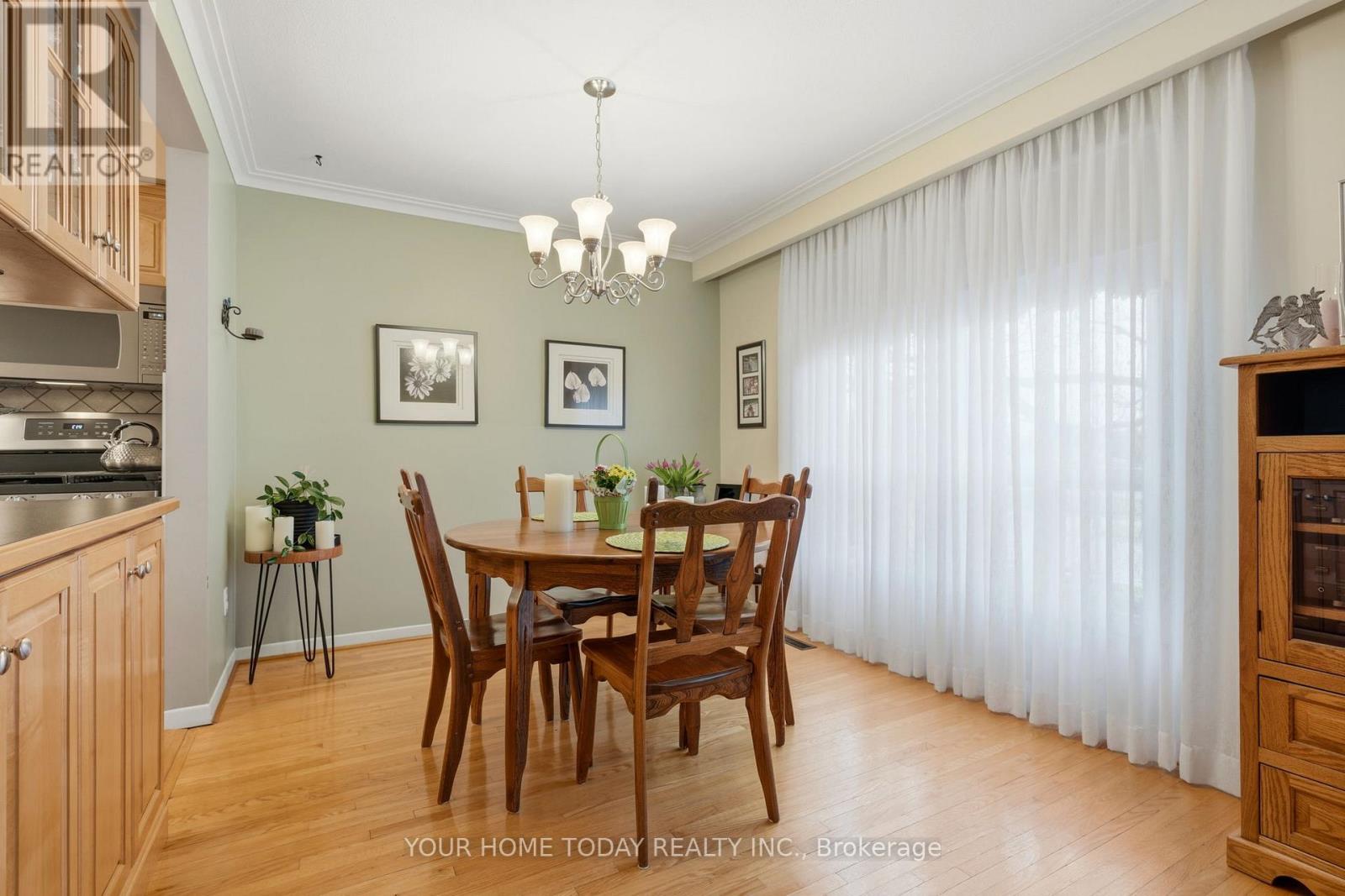 51 Faludon Drive, Halton Hills (Georgetown), Ontario  L7G 1H8 - Photo 14 - W12990074