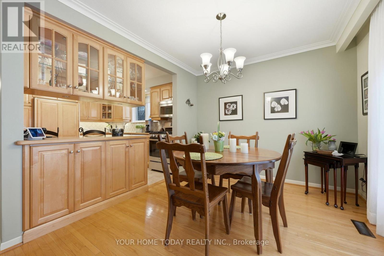 51 Faludon Drive, Halton Hills (Georgetown), Ontario  L7G 1H8 - Photo 15 - W12990074