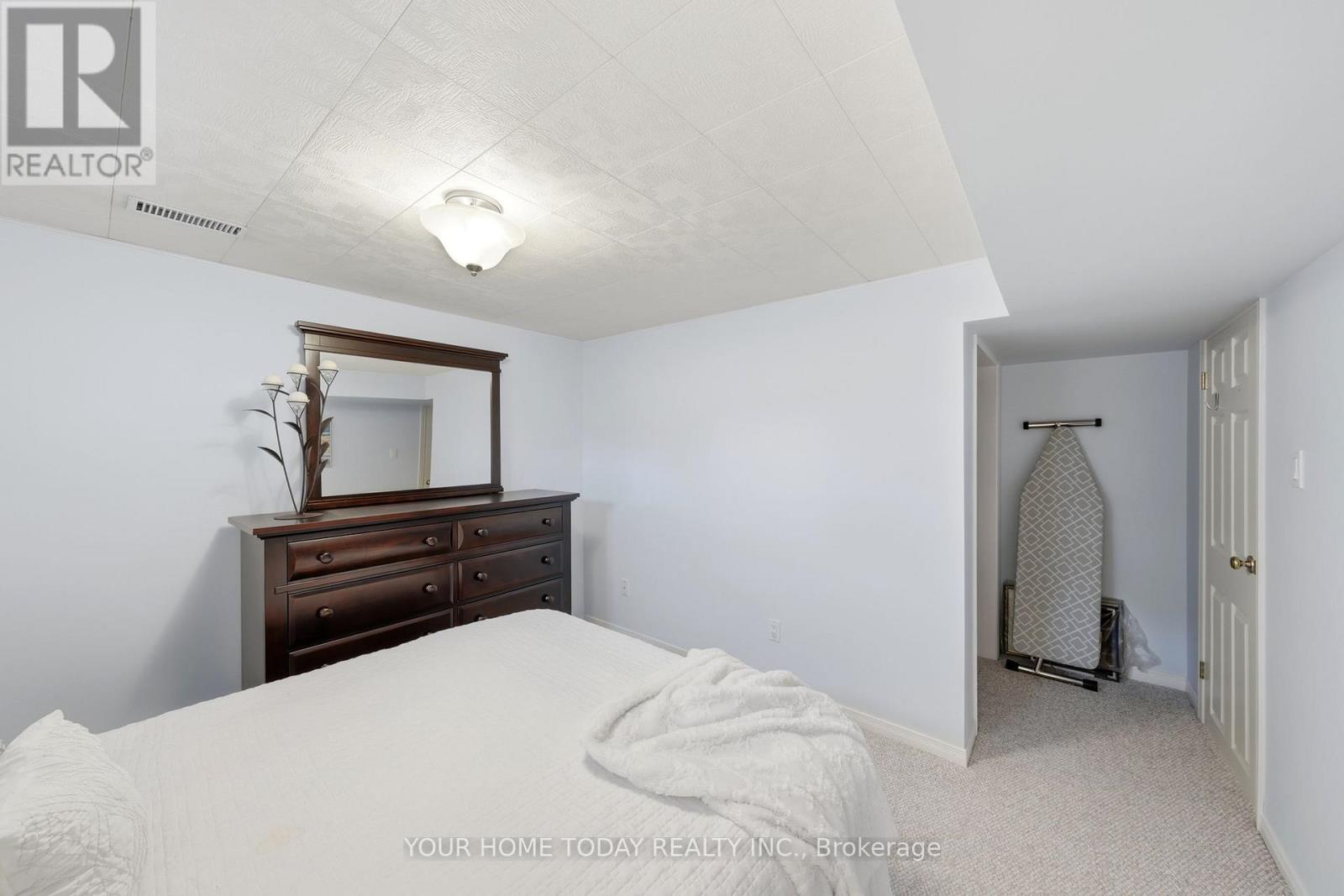 51 Faludon Drive, Halton Hills (Georgetown), Ontario  L7G 1H8 - Photo 30 - W12990074