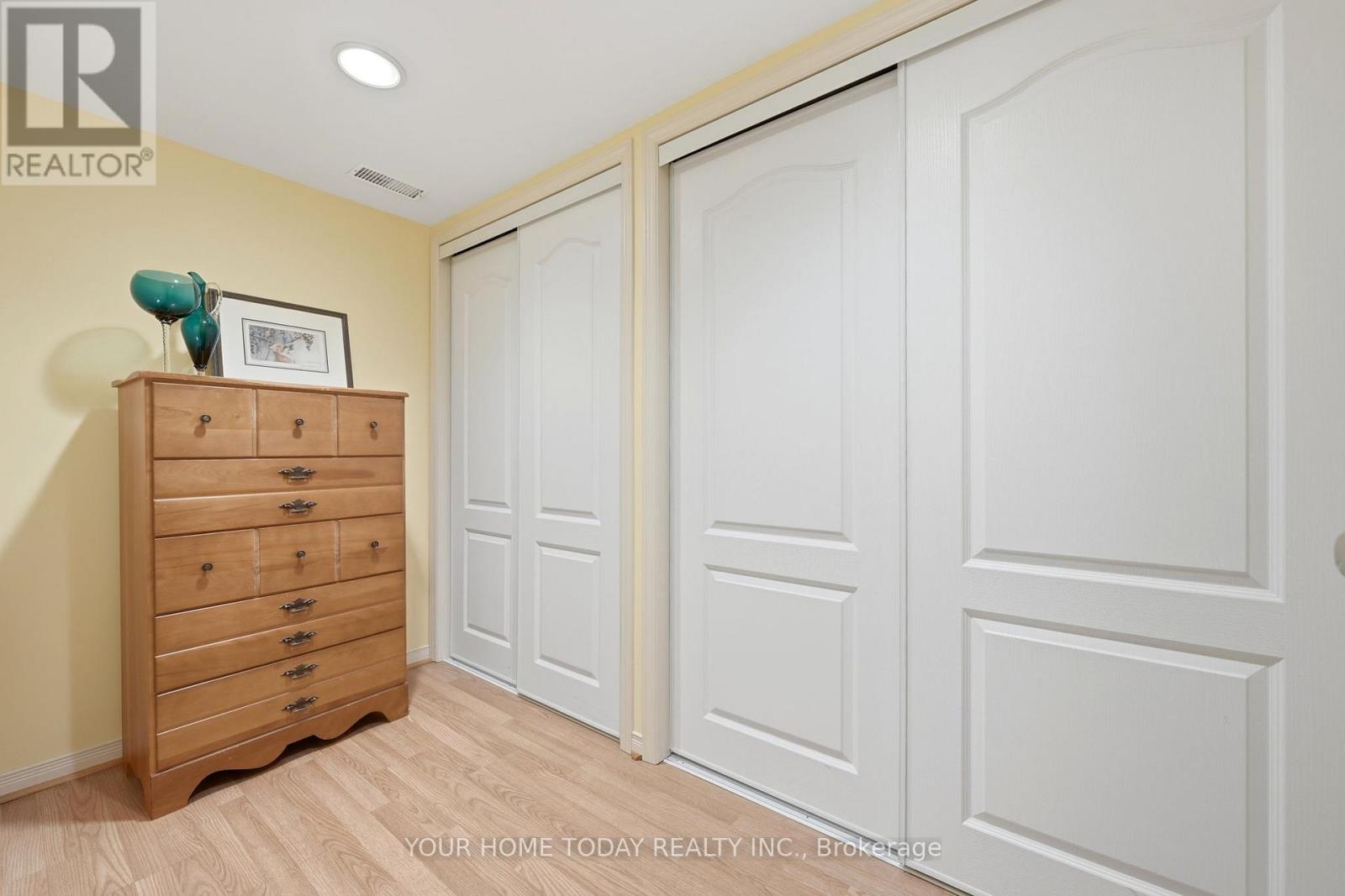 51 Faludon Drive, Halton Hills (Georgetown), Ontario  L7G 1H8 - Photo 32 - W12990074