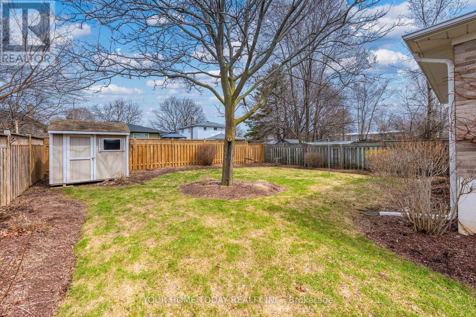 51 Faludon Drive, Halton Hills (Georgetown), Ontario  L7G 1H8 - Photo 33 - W12990074