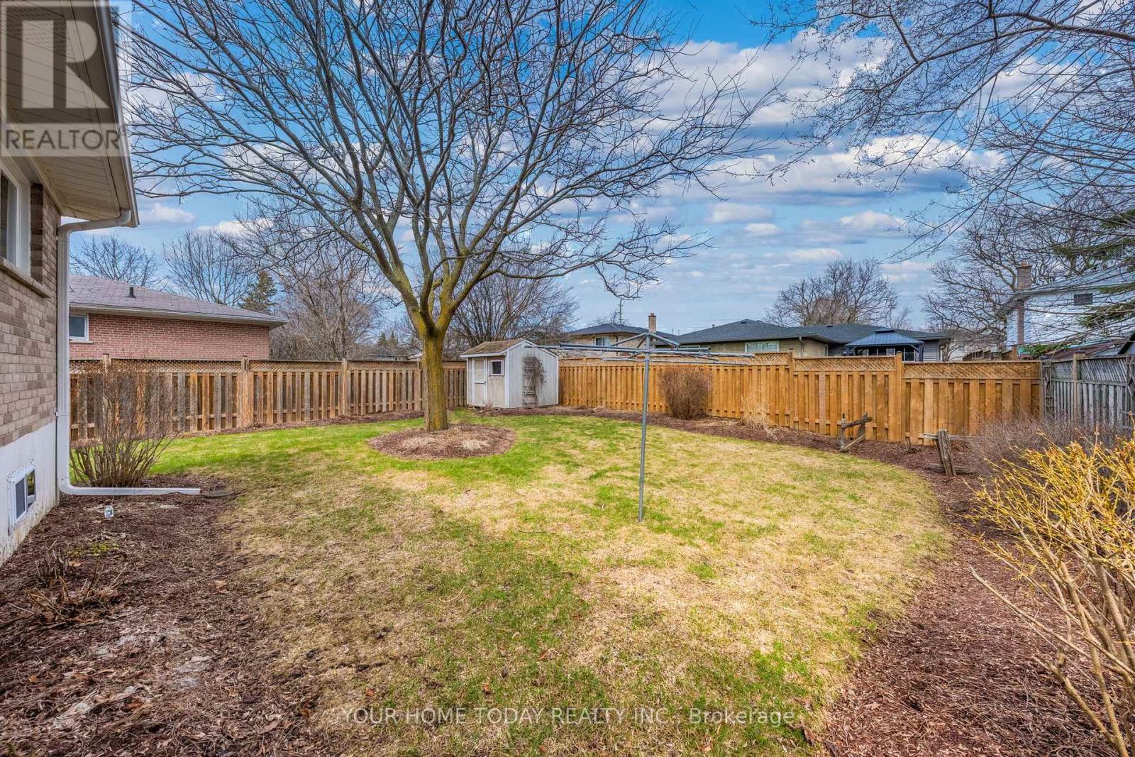 51 Faludon Drive, Halton Hills (Georgetown), Ontario  L7G 1H8 - Photo 34 - W12990074