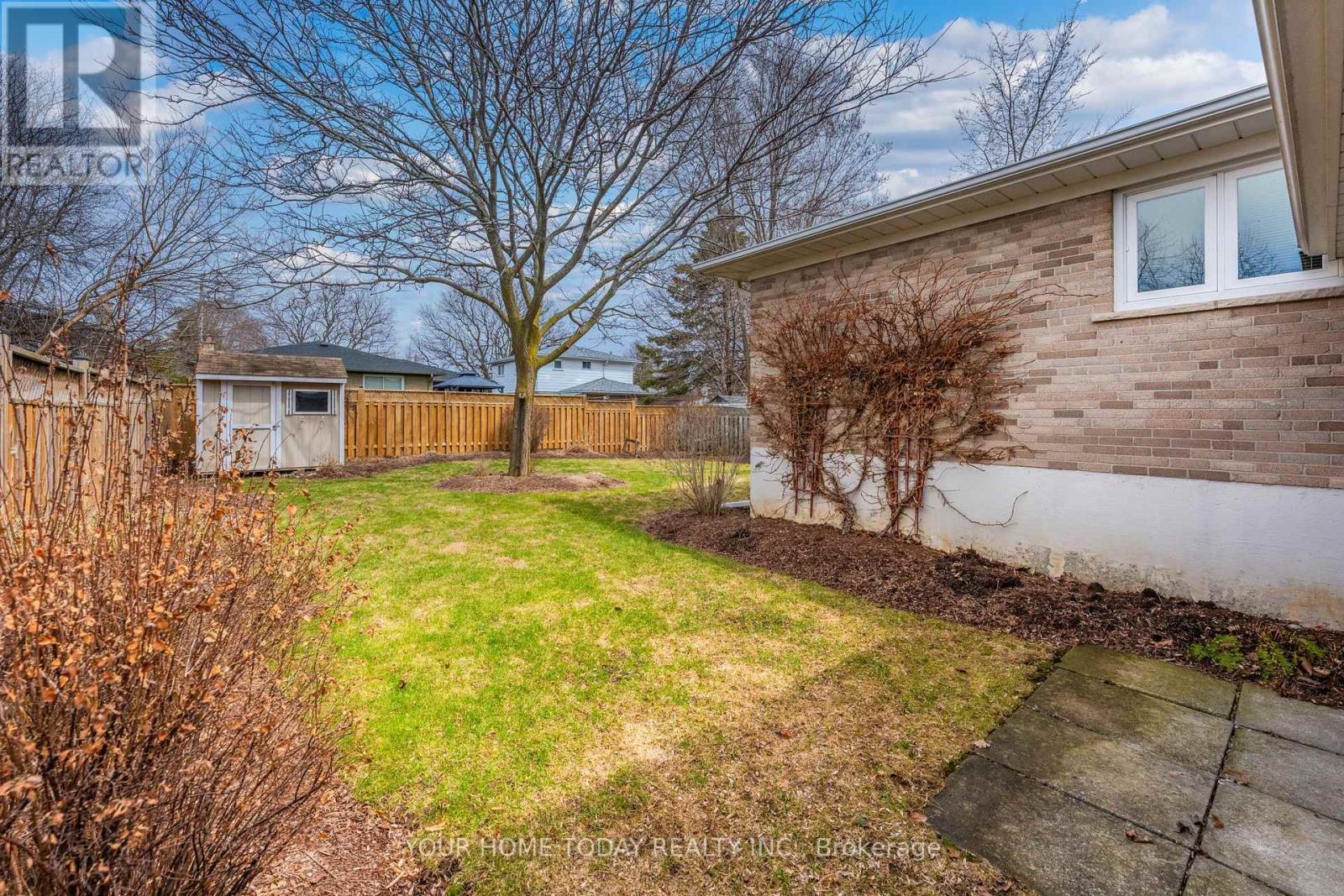 51 Faludon Drive, Halton Hills (Georgetown), Ontario  L7G 1H8 - Photo 38 - W12990074