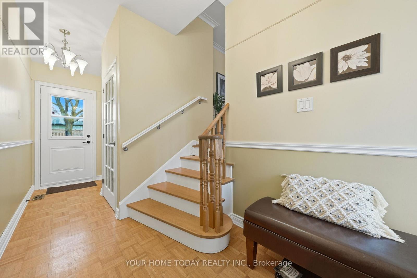 51 Faludon Drive, Halton Hills (Georgetown), Ontario  L7G 1H8 - Photo 5 - W12990074