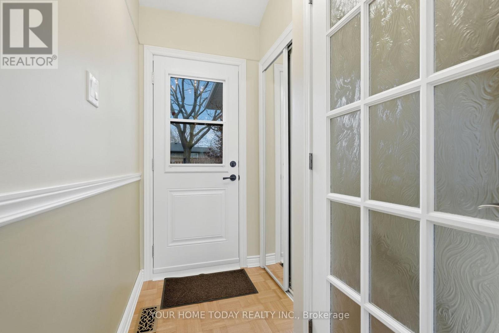 51 Faludon Drive, Halton Hills (Georgetown), Ontario  L7G 1H8 - Photo 6 - W12990074