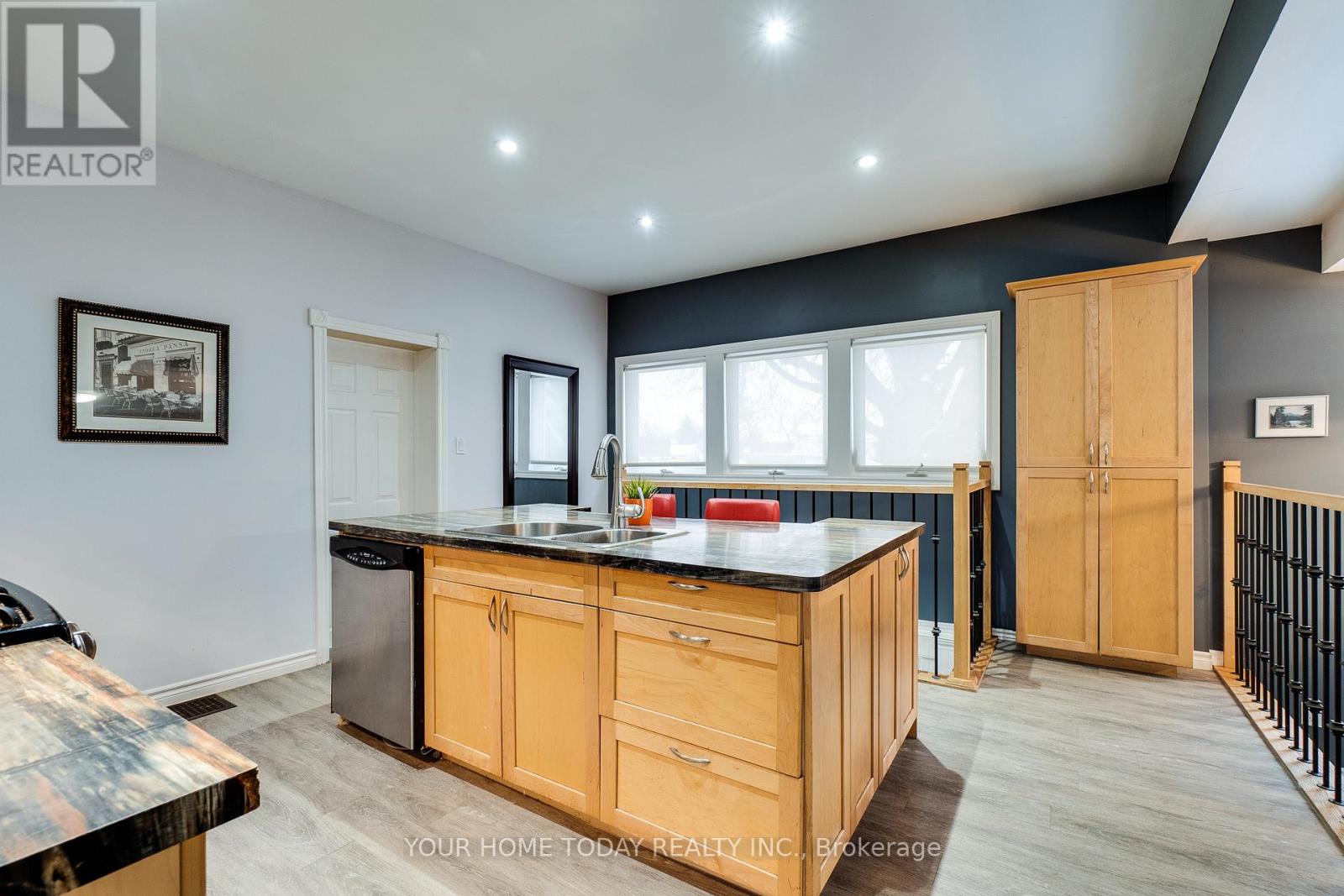 10 Knox Street, Halton Hills (Ac Acton), Ontario  L7J 1C7 - Photo 16 - W12991012