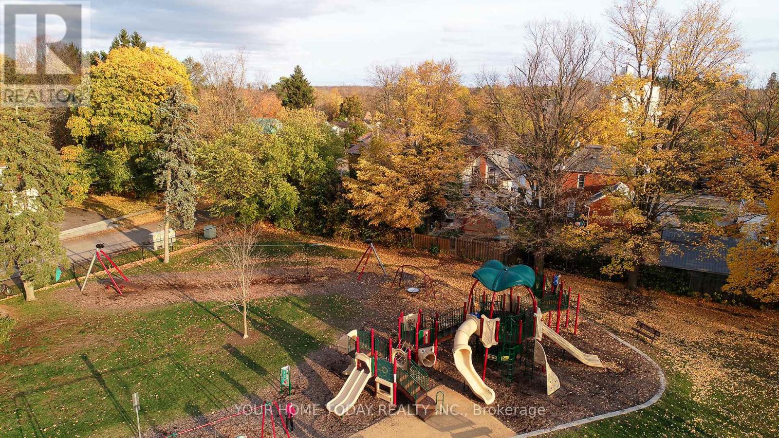 10 Knox Street, Halton Hills (Ac Acton), Ontario  L7J 1C7 - Photo 31 - W12991012