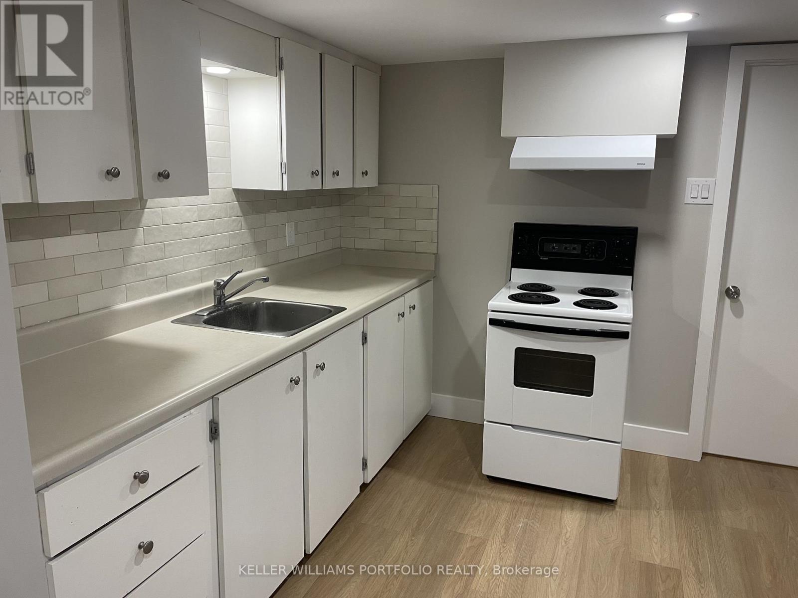 Lower Level - 3 Lane Court, Halton Hills (Georgetown), Ontario  L7G 1S4 - Photo 9 - W12992566