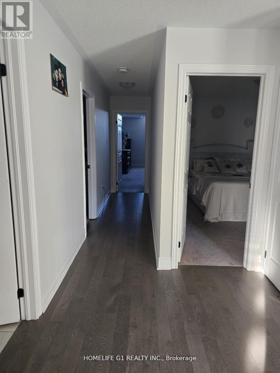 32 Branigan Crescent, Halton Hills (Georgetown), Ontario  L7G 0N1 - Photo 11 - W12993390