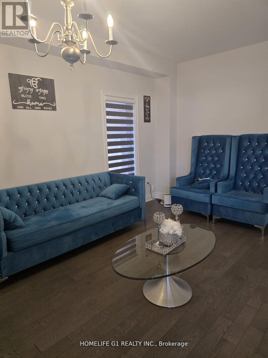 32 Branigan Crescent, Halton Hills (Georgetown), Ontario  L7G 0N1 - Photo 14 - W12993390