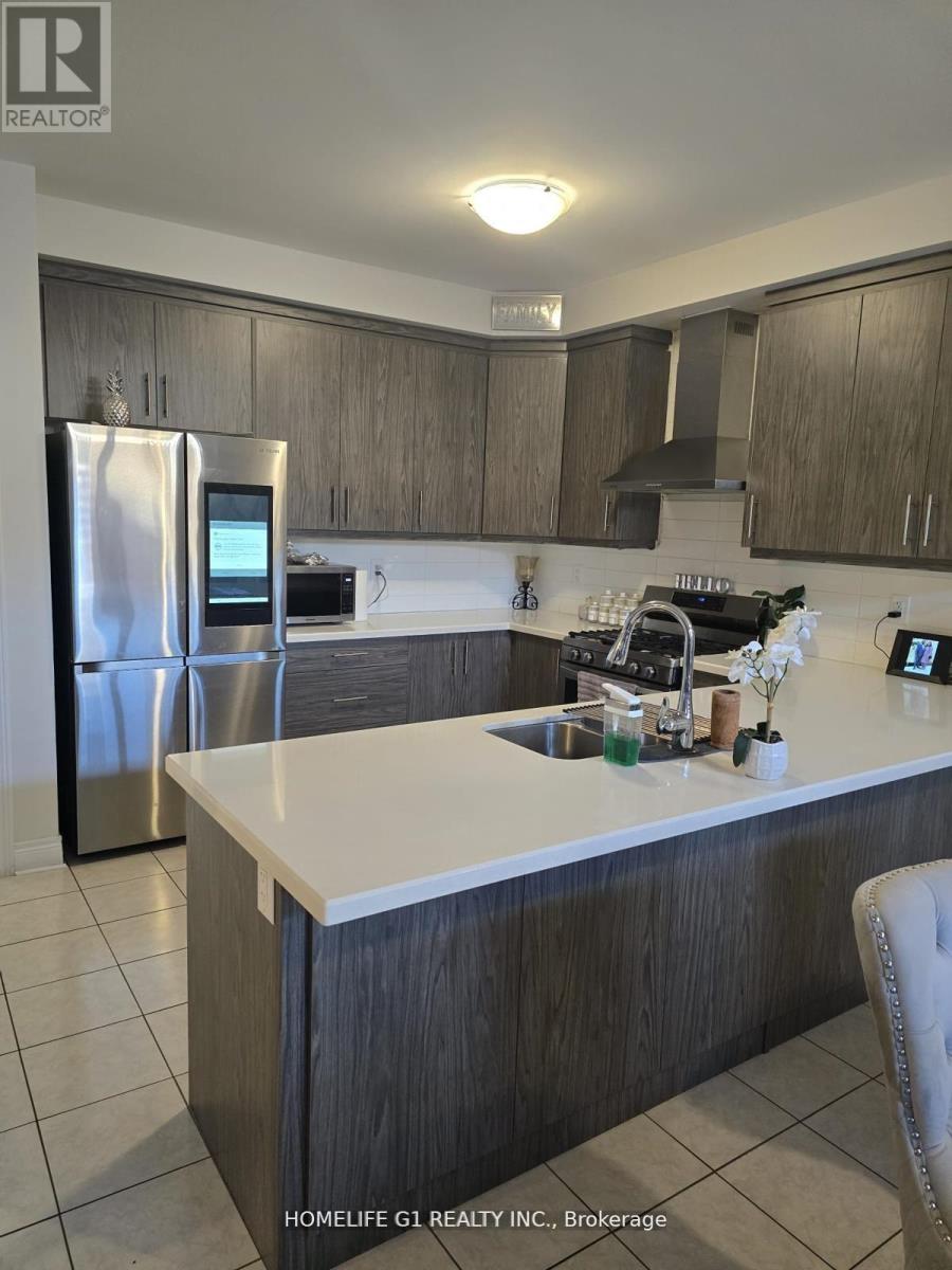 32 Branigan Crescent, Halton Hills (Georgetown), Ontario  L7G 0N1 - Photo 15 - W12993390