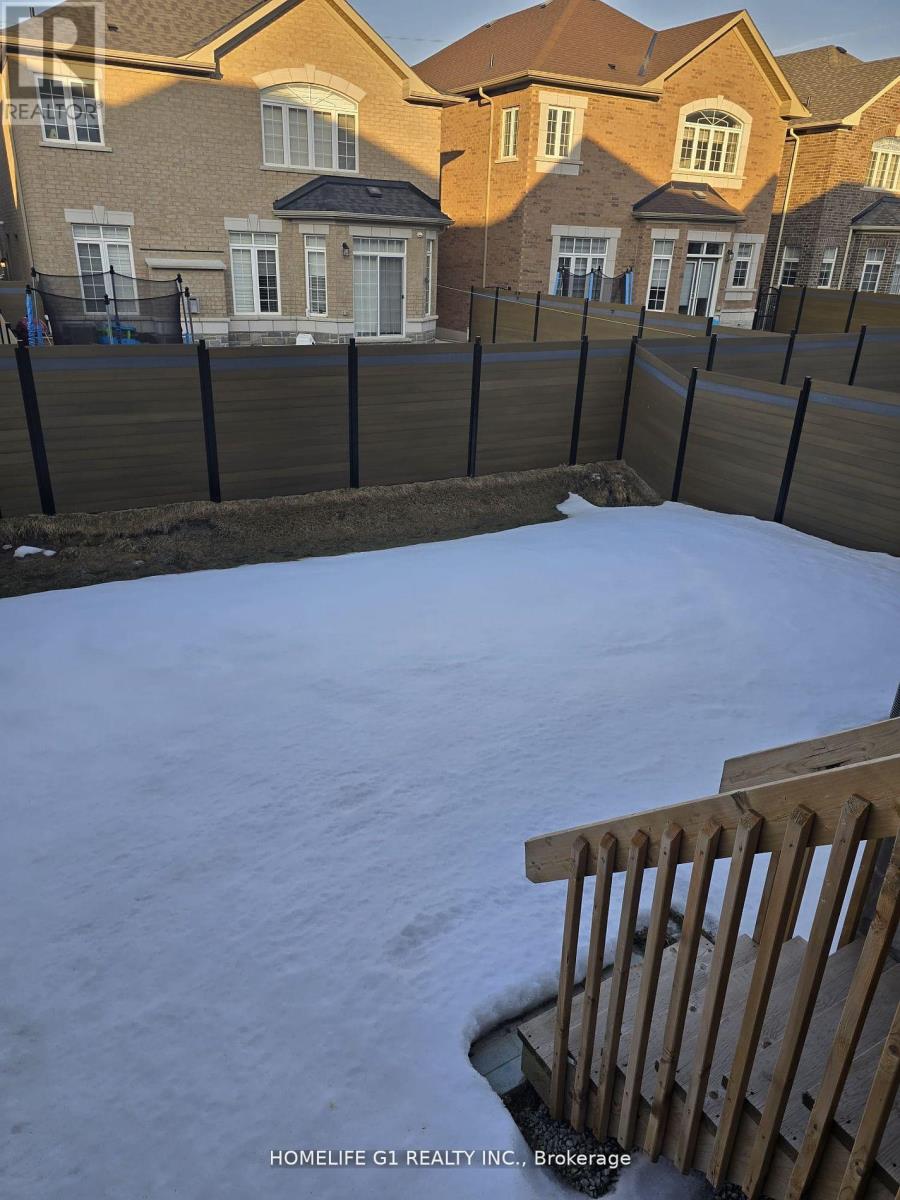 32 Branigan Crescent, Halton Hills (Georgetown), Ontario  L7G 0N1 - Photo 18 - W12993390